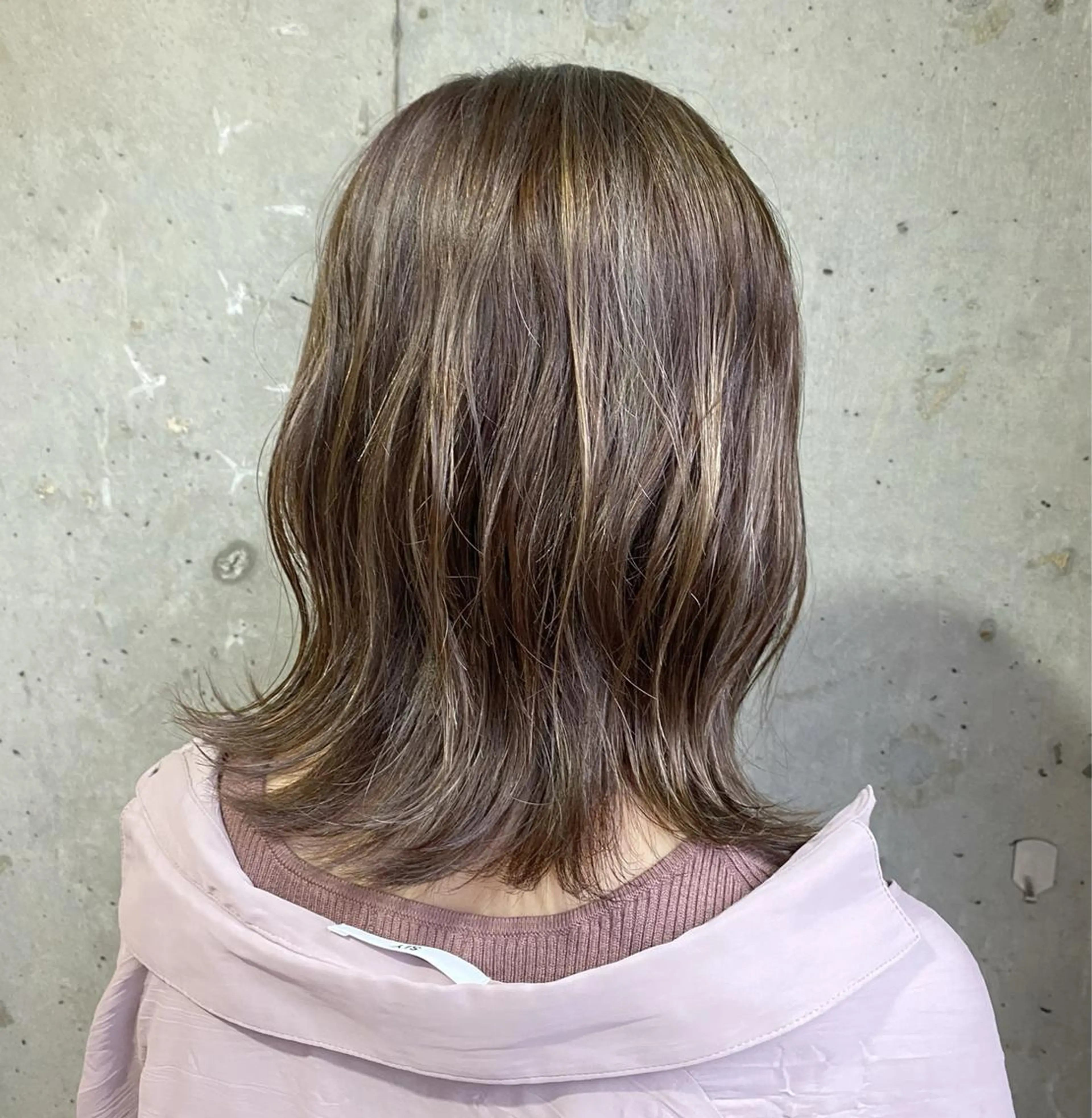 ミディアム カラー シールエクステ 🪽CHIAKIのヘアスタイル