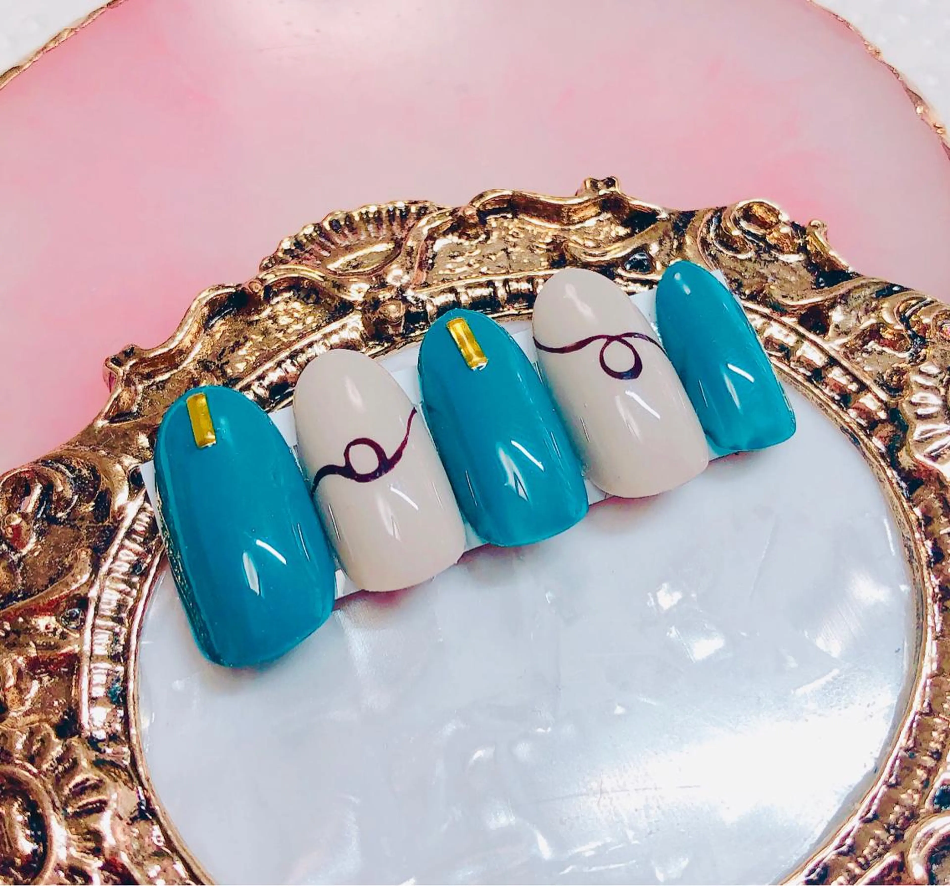 ネイル ハンドネイル CROWN プライベートサロンのネイルデザイン