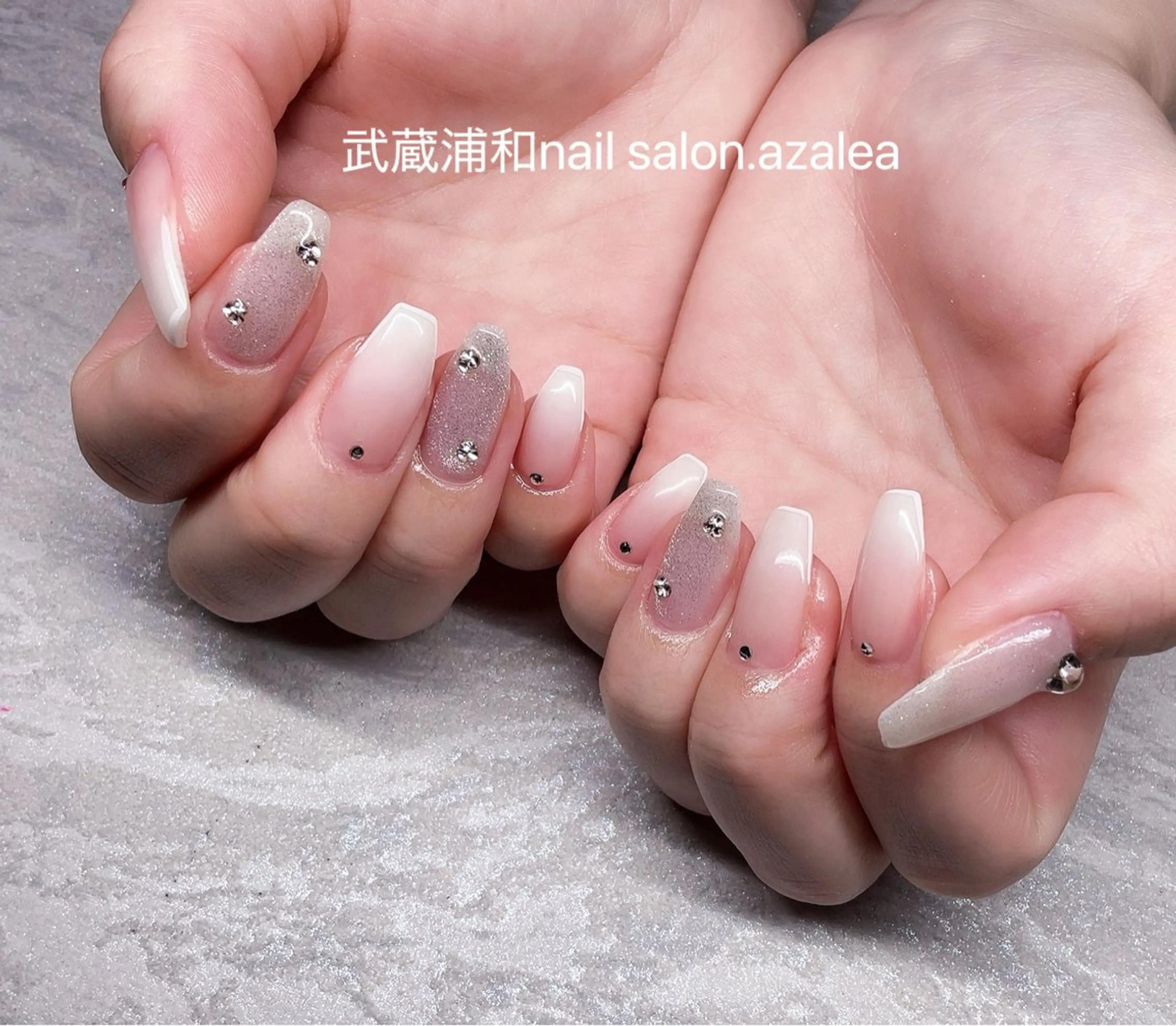 ネイル ハンドネイル R inのネイルデザイン