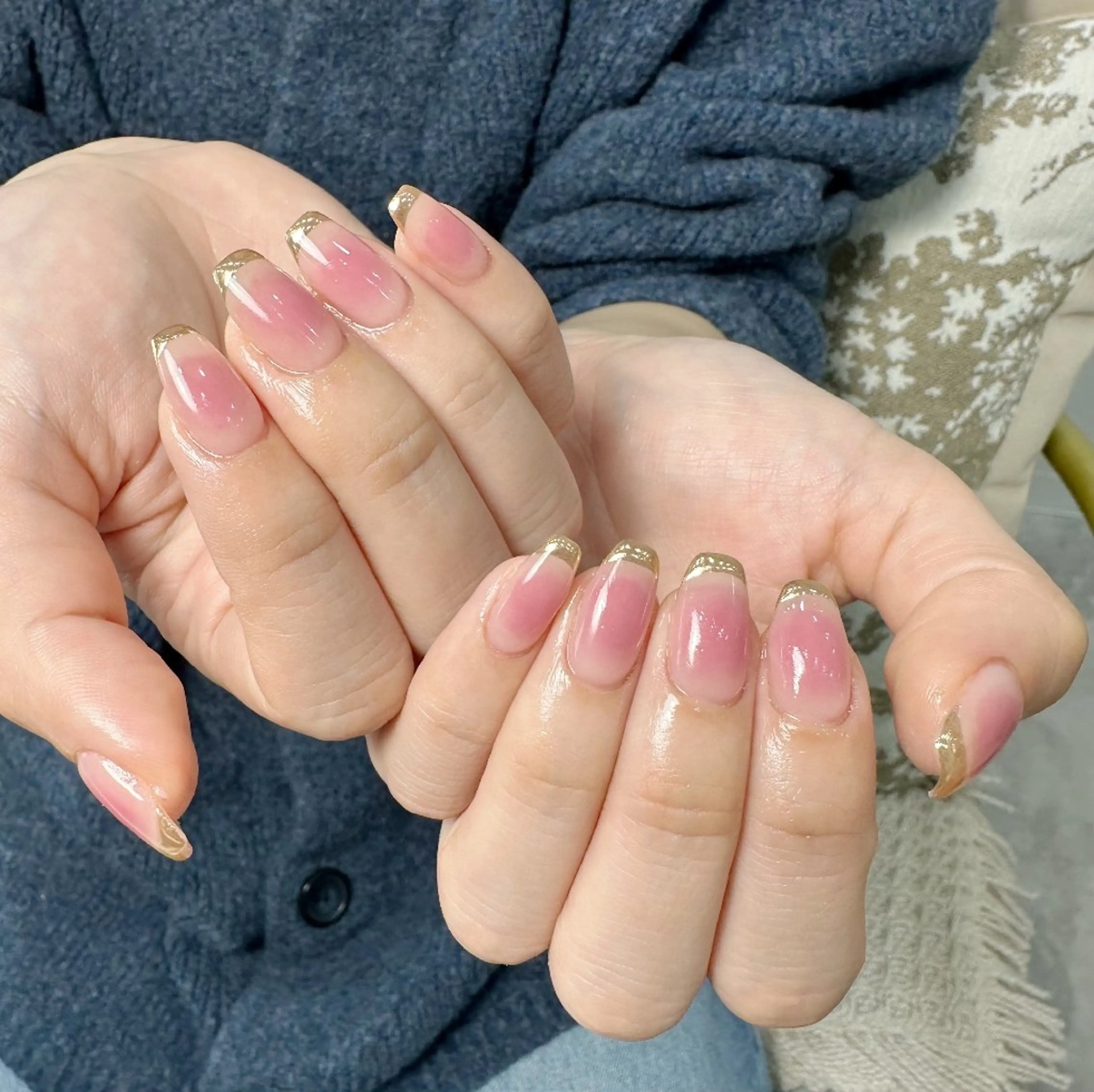 ネイル チークネイル フレンチネイル ジェルネイル ガラスフレンチ キラキラネイル ハンドネイル UM Nail Salonのネイルデザイン