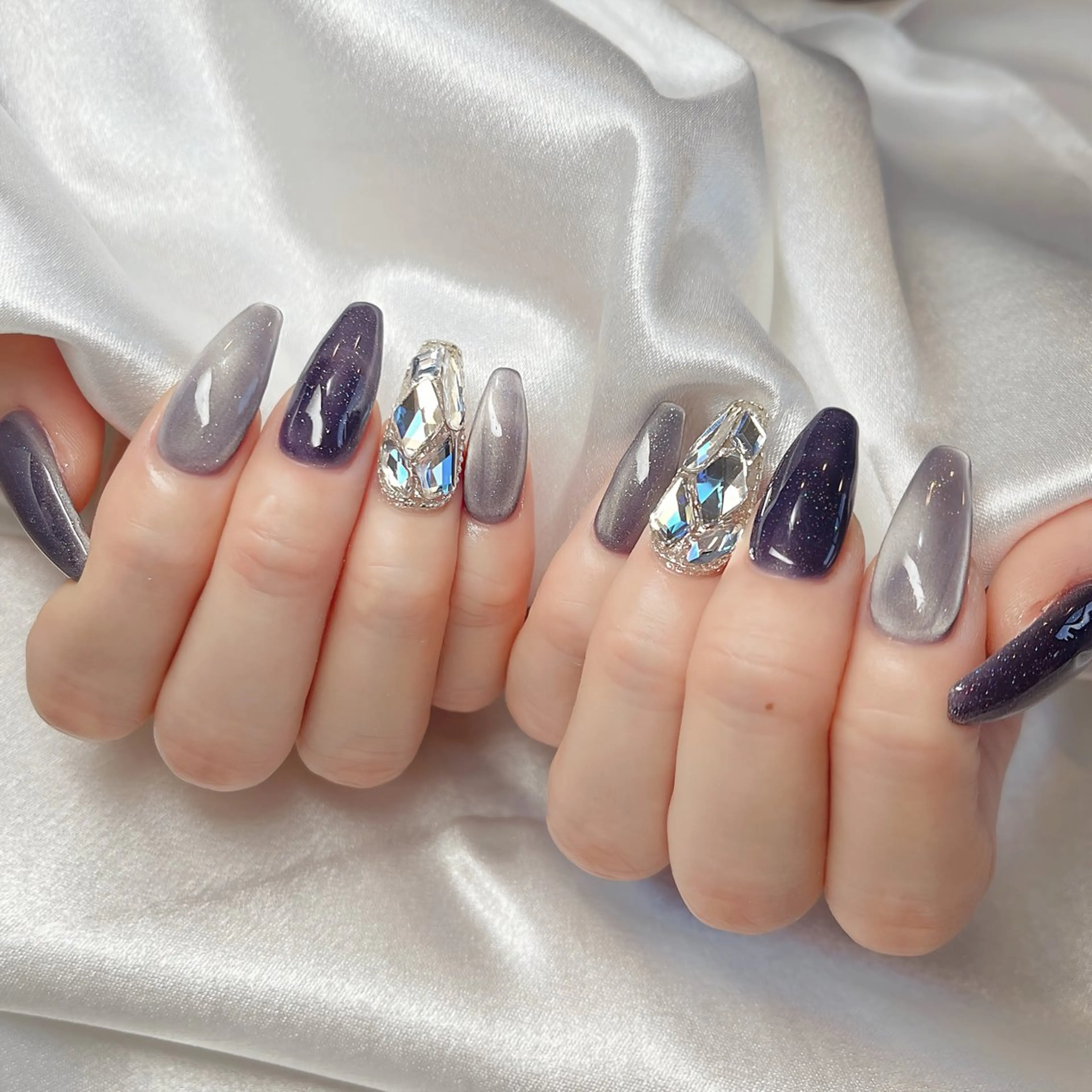 ネイル マグネットネイル 持ち込み ワンカラーネイル シンプルネイル 吉田  （ネイリスト）のネイルデザイン