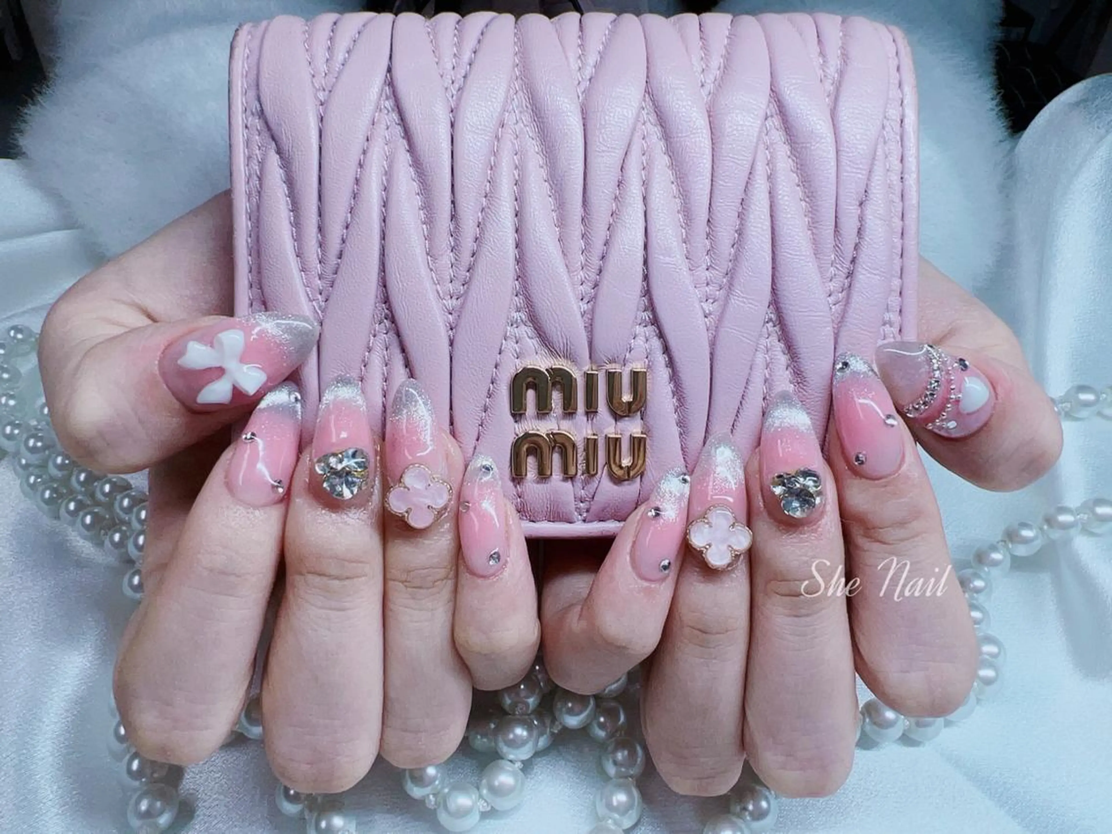 ネイル チークネイル 長さ出し マグネットネイル 持ち込み ワンカラーネイル ハンドネイル She   Nail所属・ISA_ BELLAのネイルデザイン