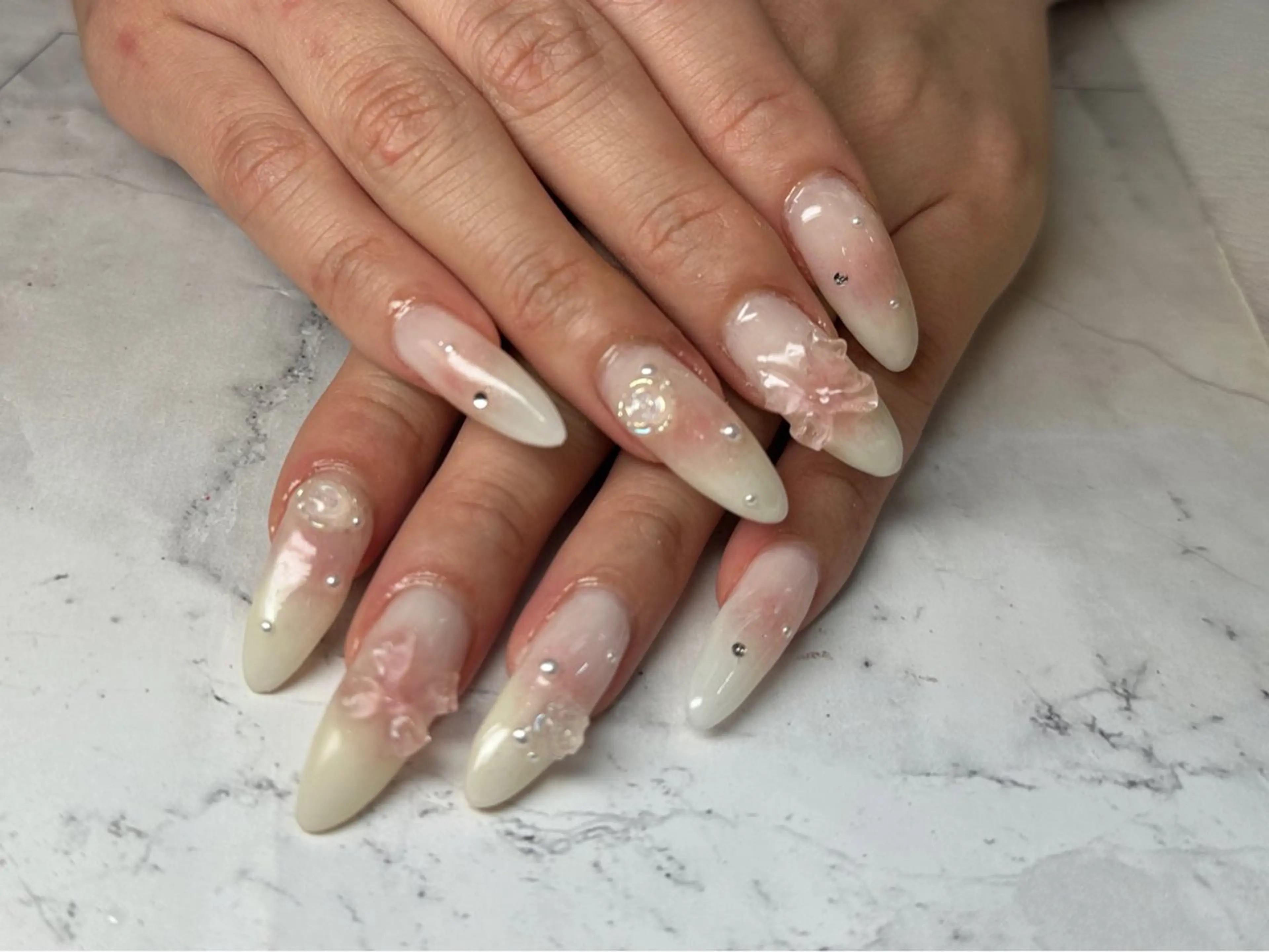ネイル ハンドネイル Queennail 北堀江AYAのネイルデザイン