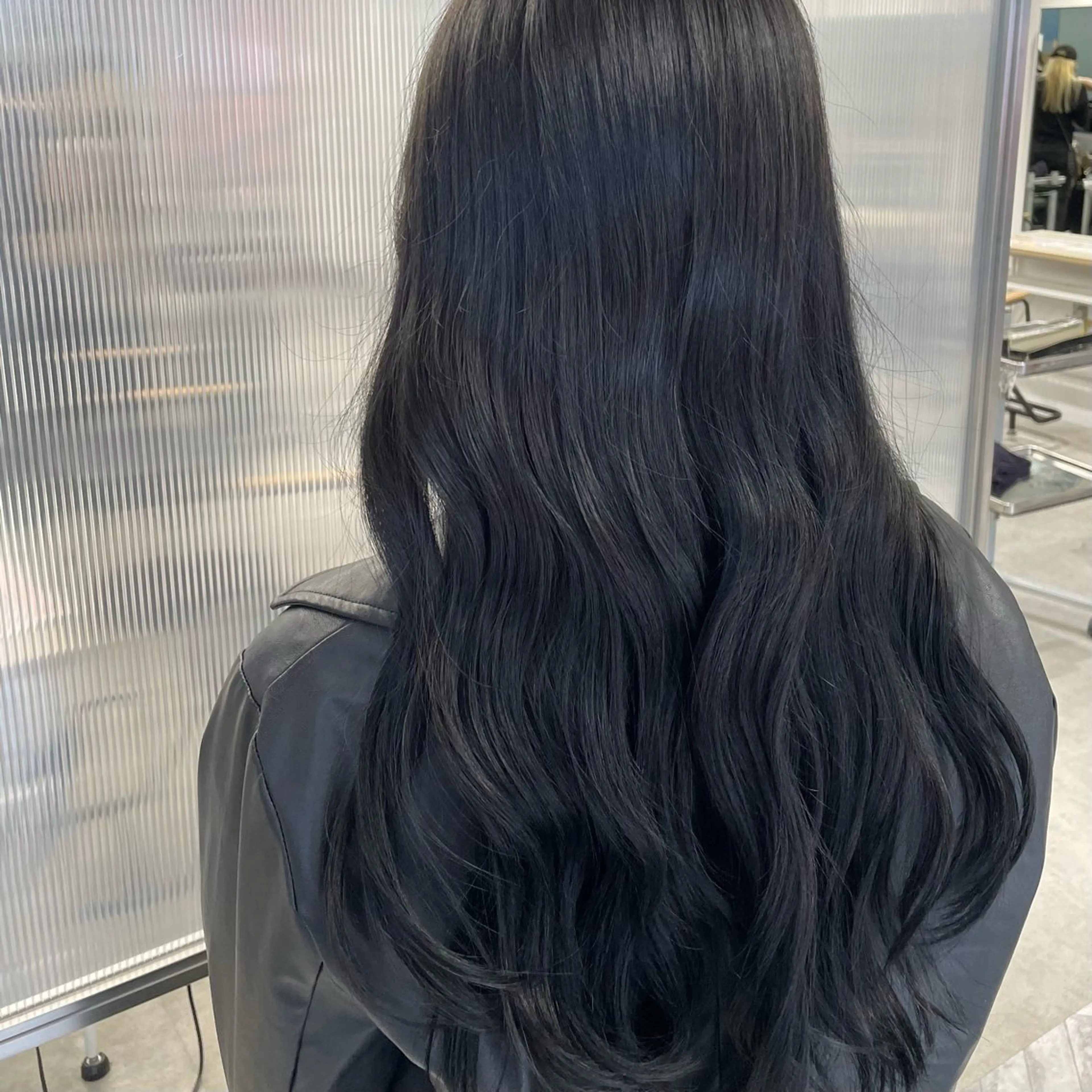 ロング sawaka🪽うる 艶カラー/レイヤーのヘアスタイル