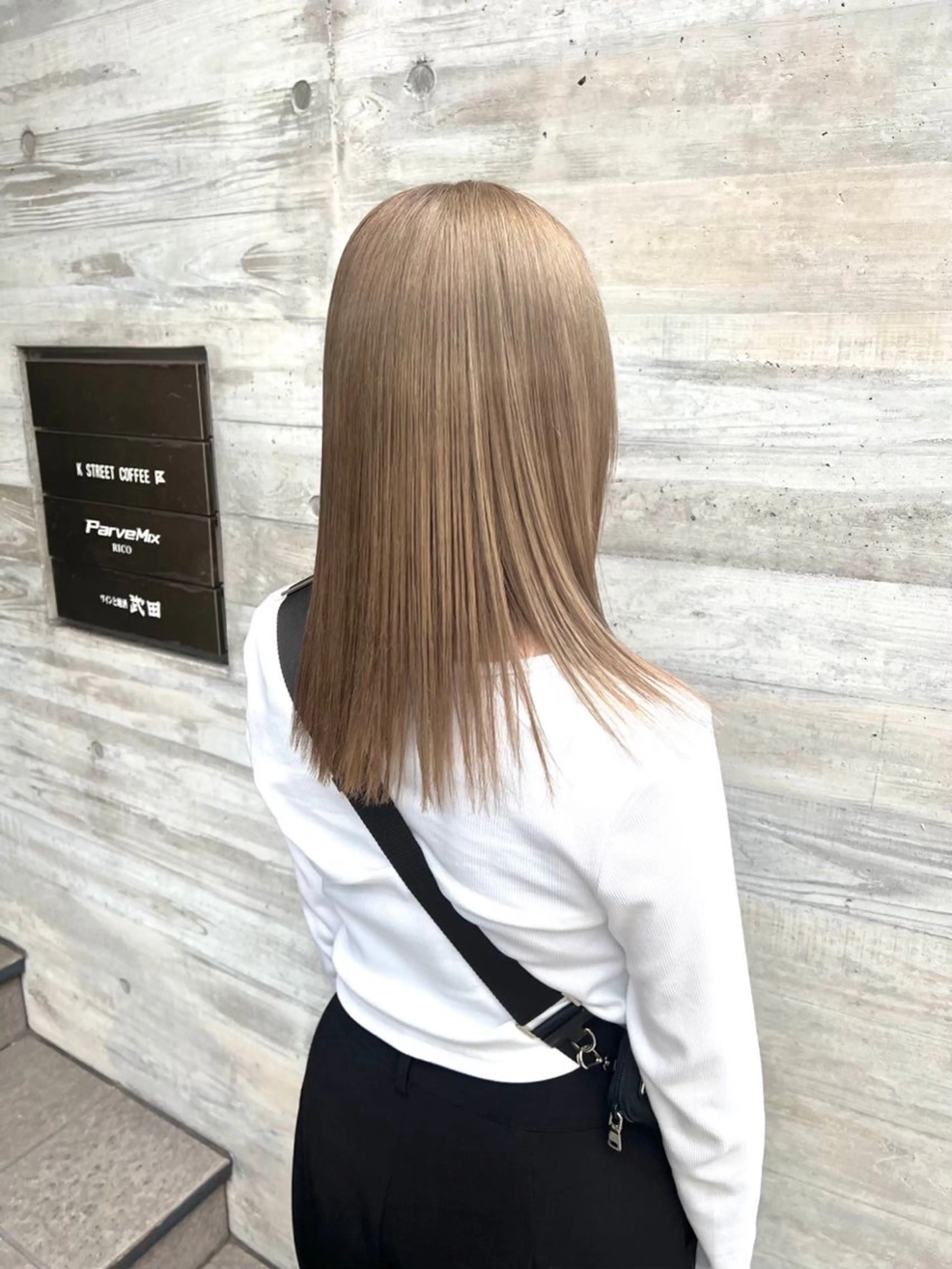 セミロング カラー ParveMix いしいまお🌼のヘアスタイル