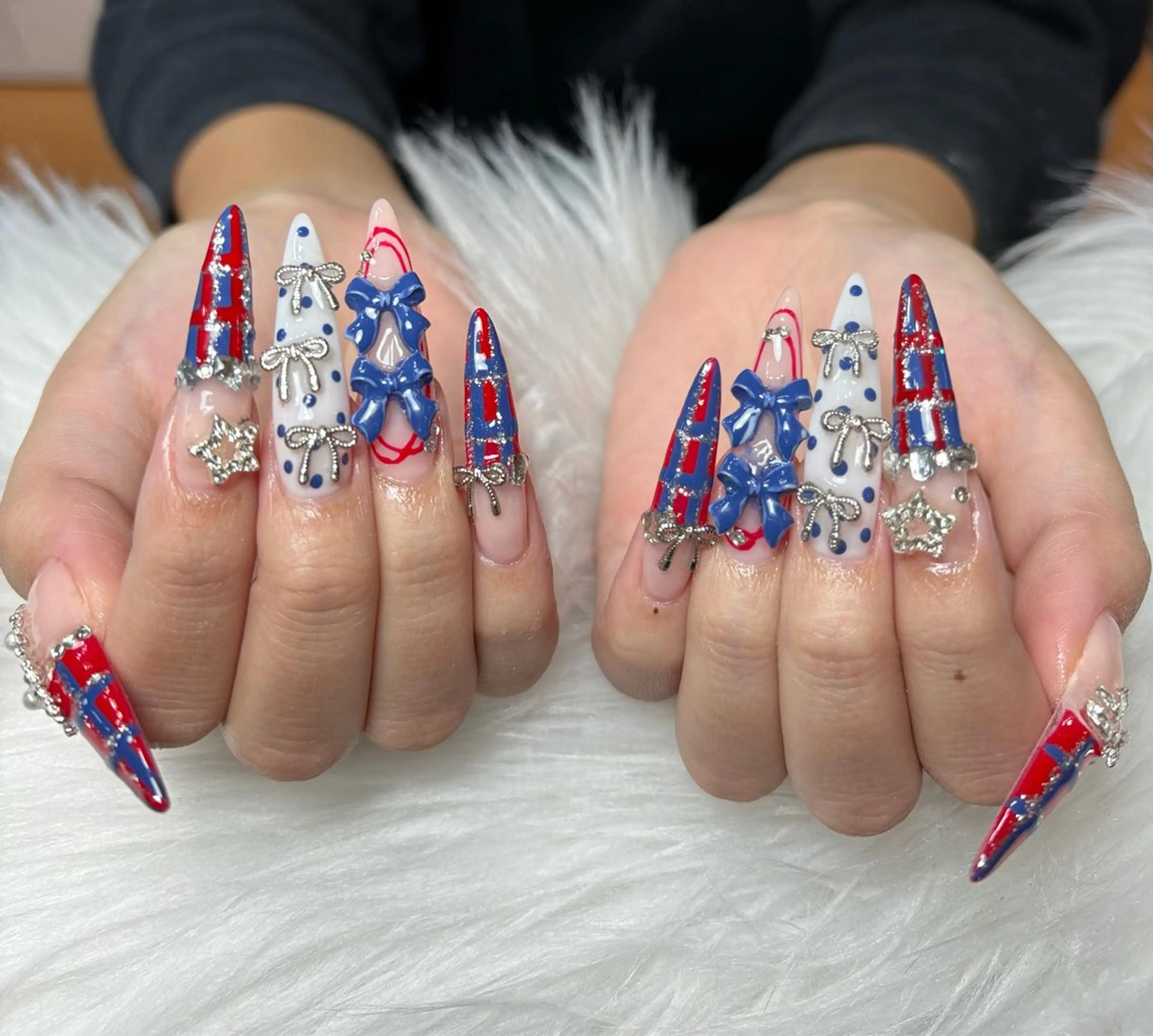 ネイル アートネイル 長さ出し ジェルネイル マグネットネイル ニュアンスネイル なな_ CloudyChanのネイルデザイン