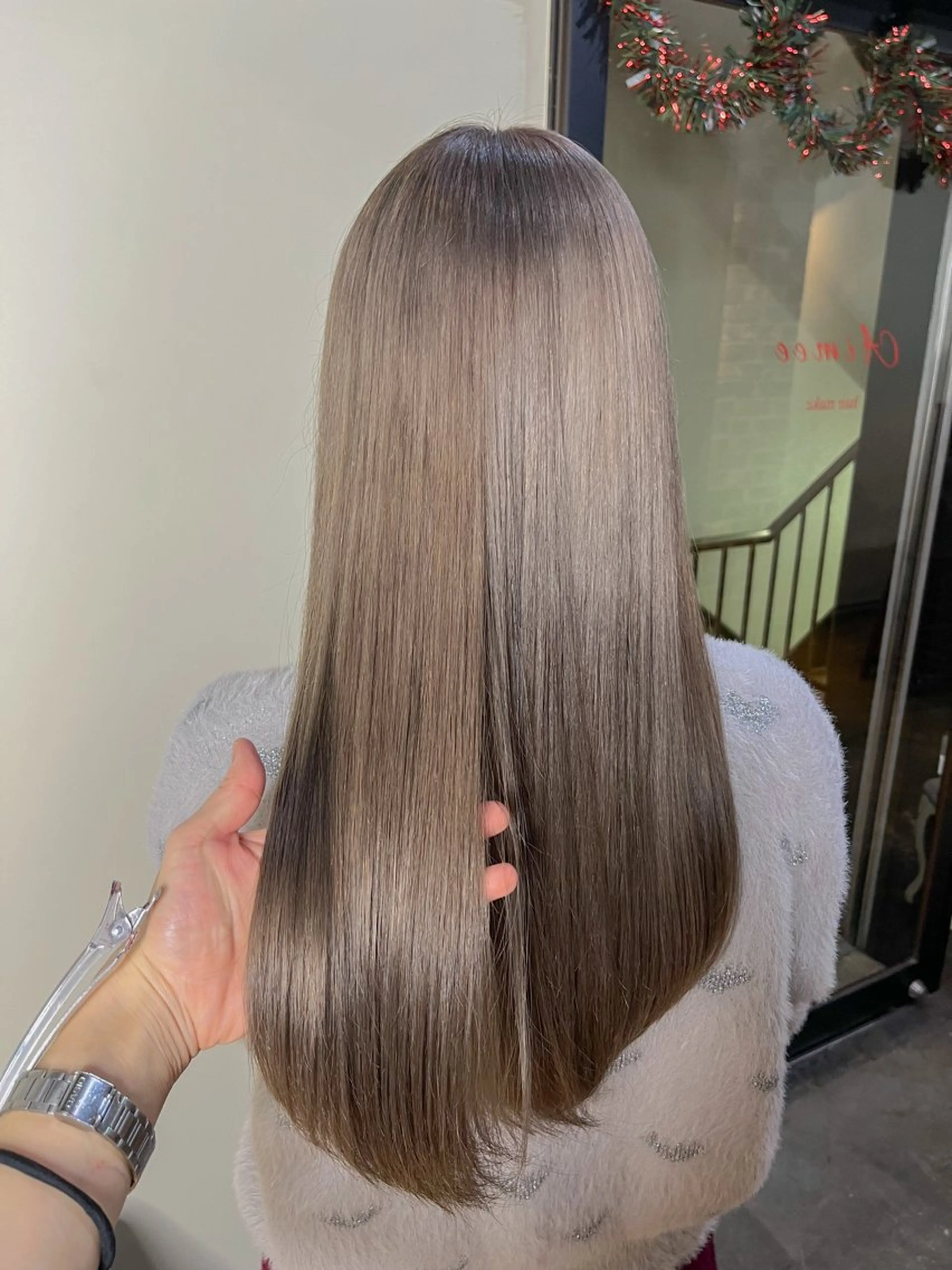 ロング カラー カット ヘアカラー トリートメント ヘアセット 似合わせベージュ 🍯ayumi🍯のヘアスタイル
