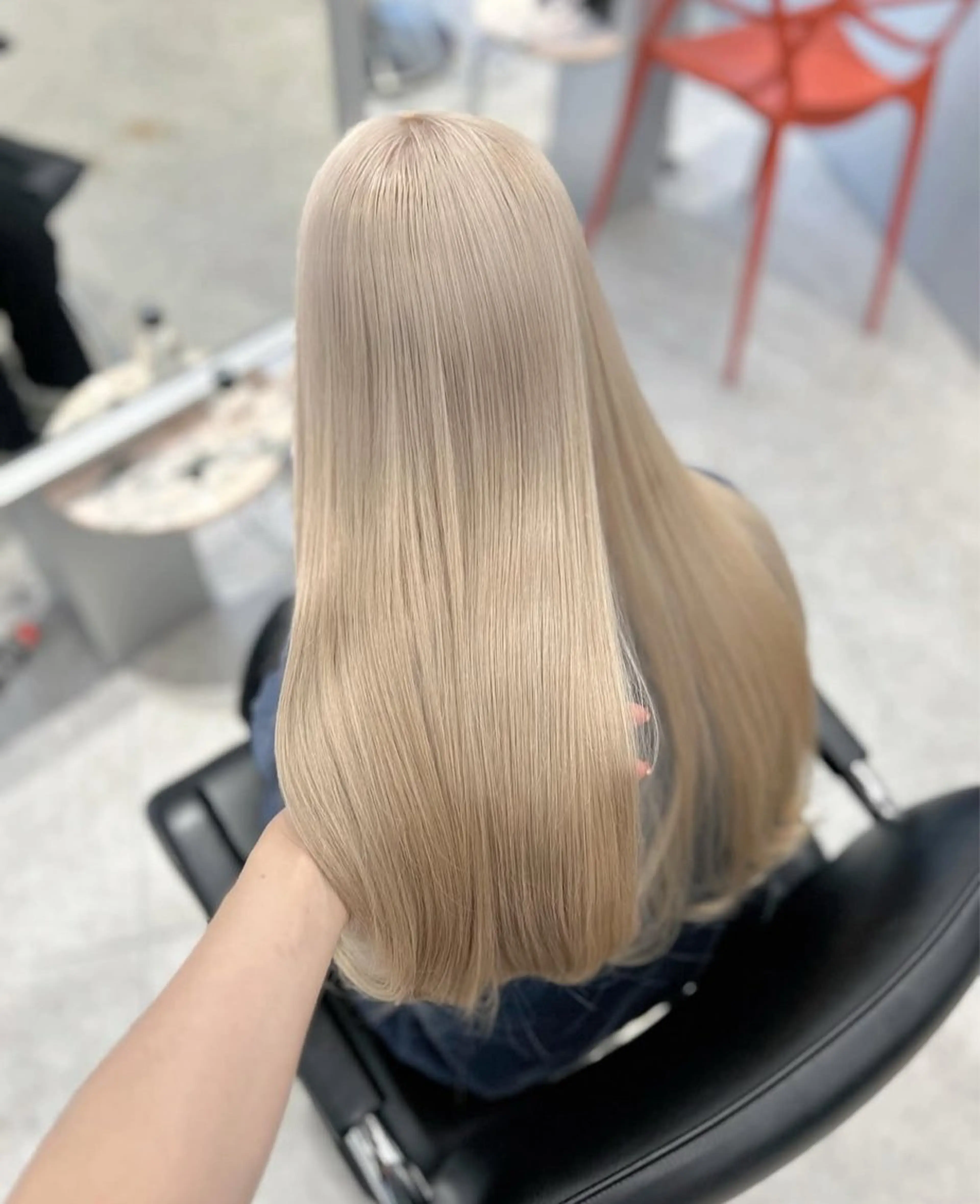 ロング カラー ヘアカラー トリートメント PELE ハイトーン 児玉 大翔のヘアスタイル