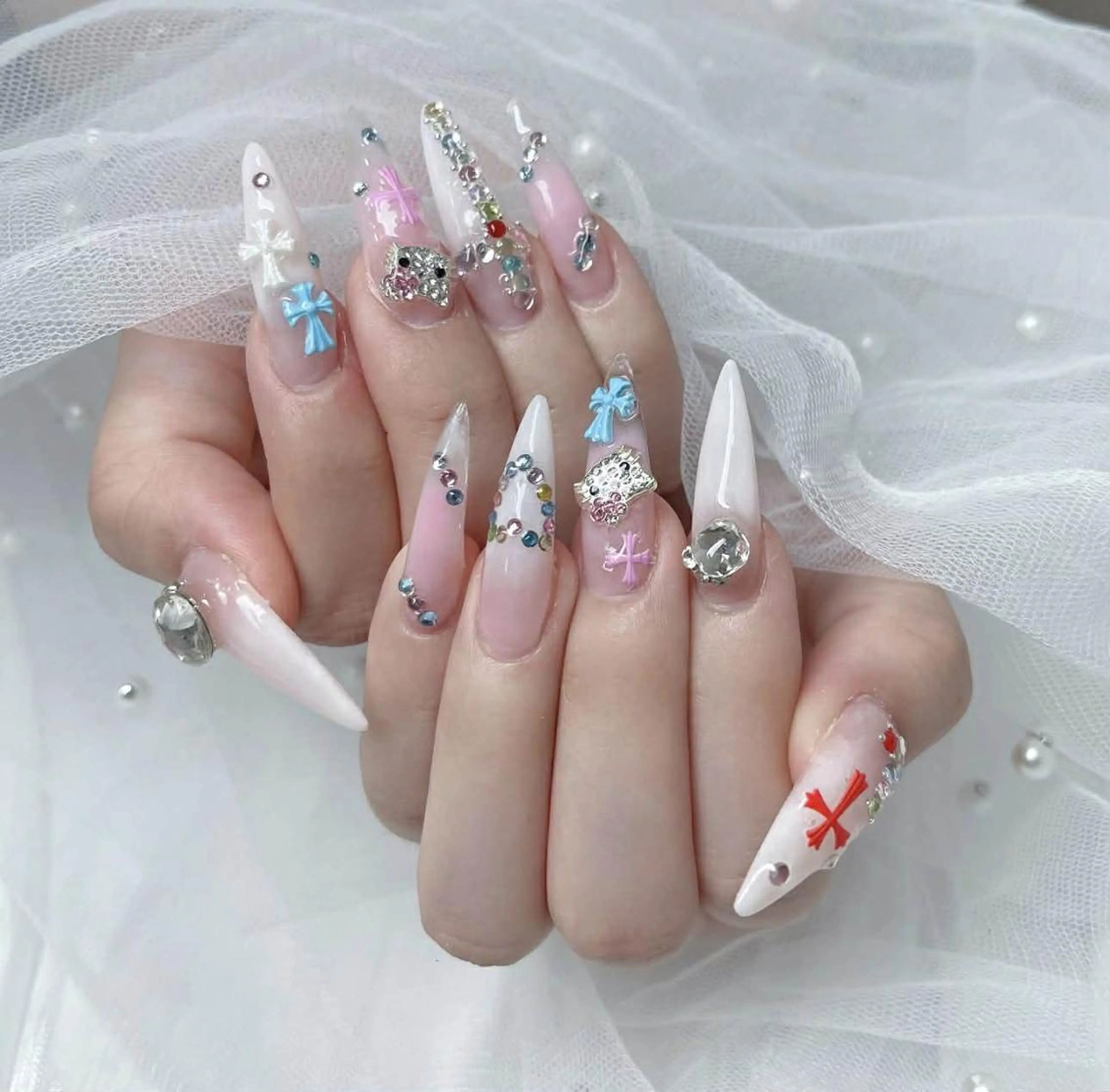 ロング 韓国風ヘア ハンドネイル Bling Salonのネイルデザイン