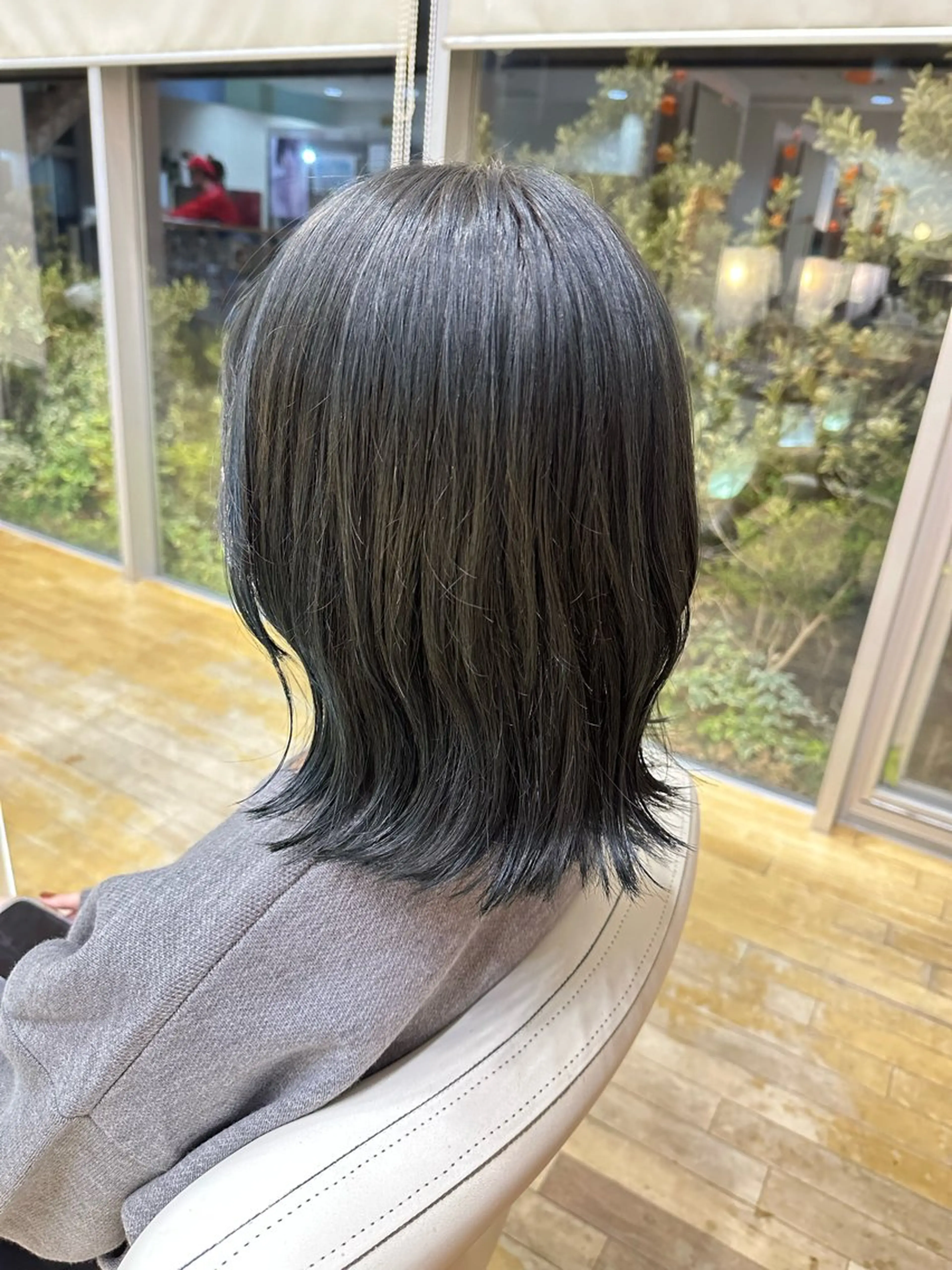 カラー 黒髪 ブルーカラー ブルーブラック CO&CO HAIR所属・山本 瑠華のヘアスタイル