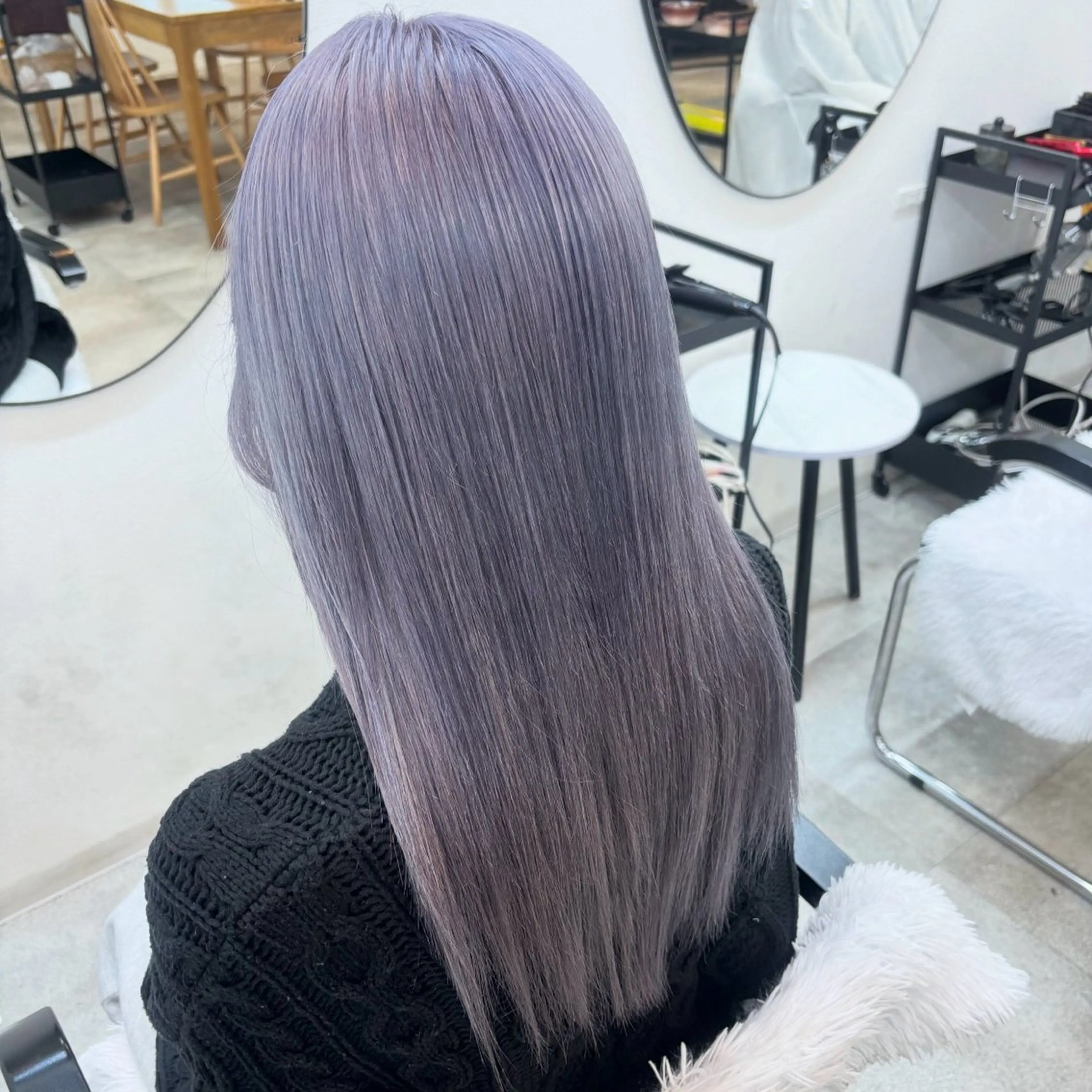 セミロング カラー シルバー ヘアカラー トリートメント ヘアセット 渋谷🩶ハイトーン 🩶FUMUのヘアスタイル