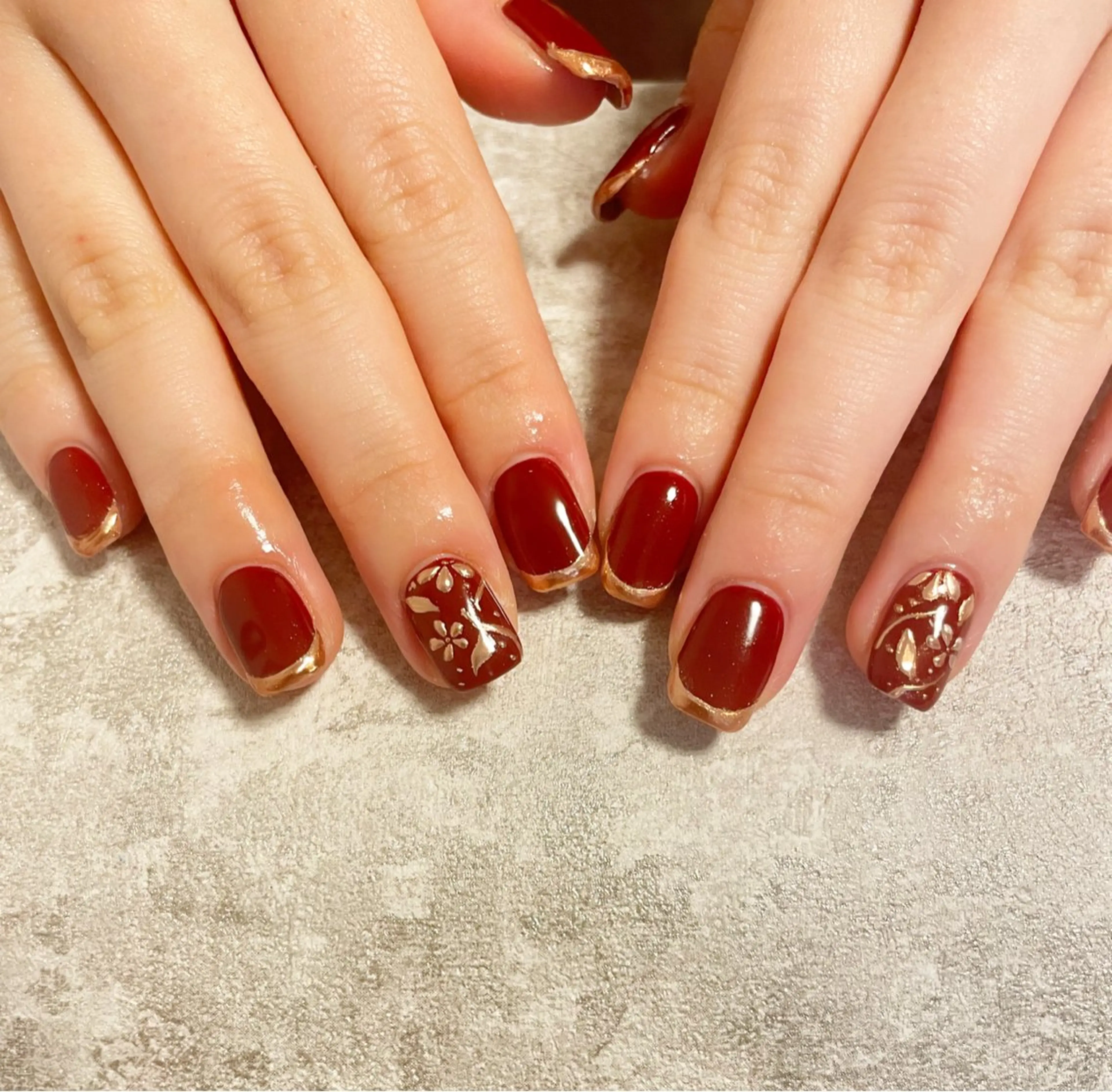 ネイル アートネイル ボルドー ミラーネイル ayane Re:st〔リスト〕のネイルデザイン