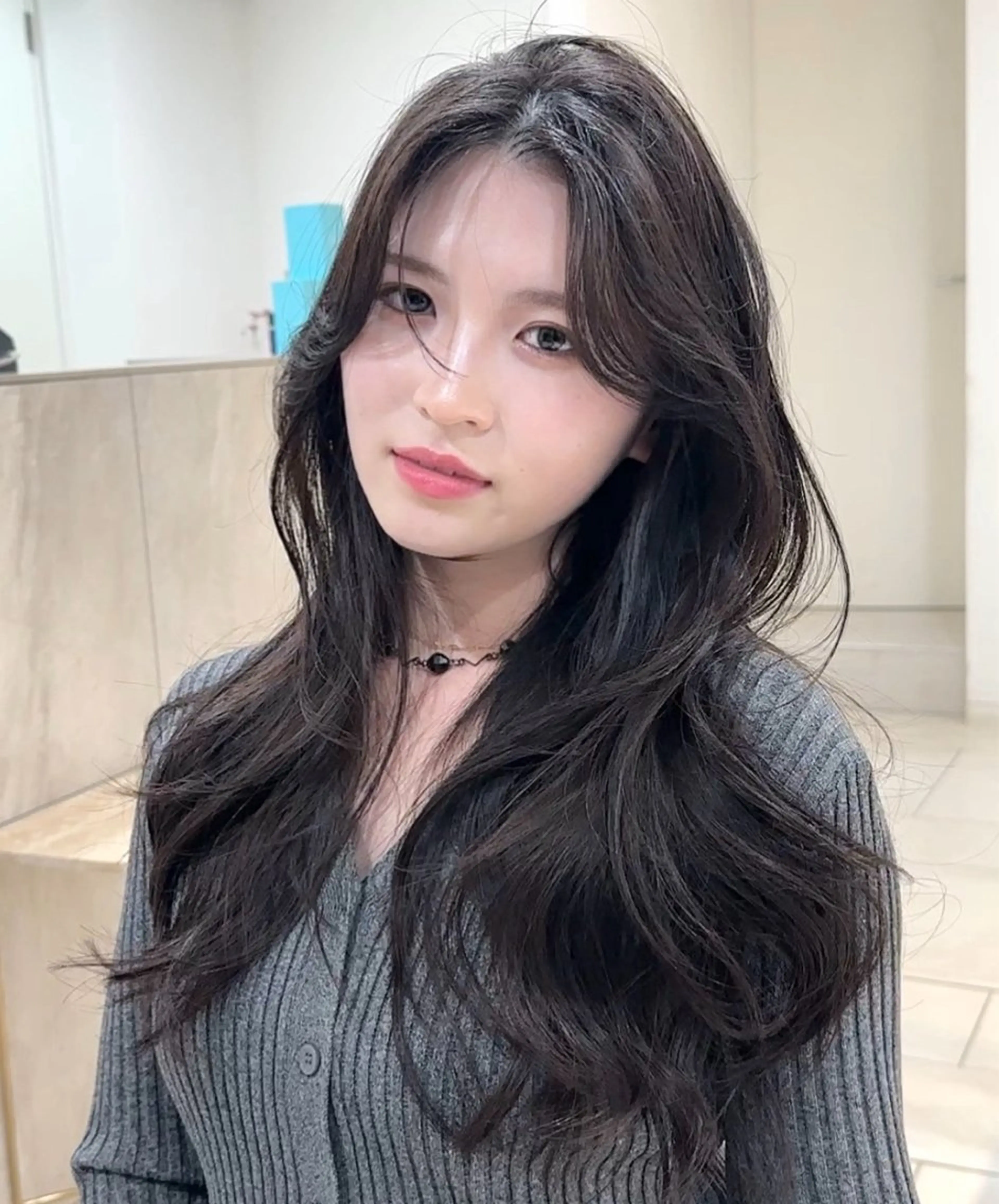 ロング 山下 凪澄のヘアスタイル