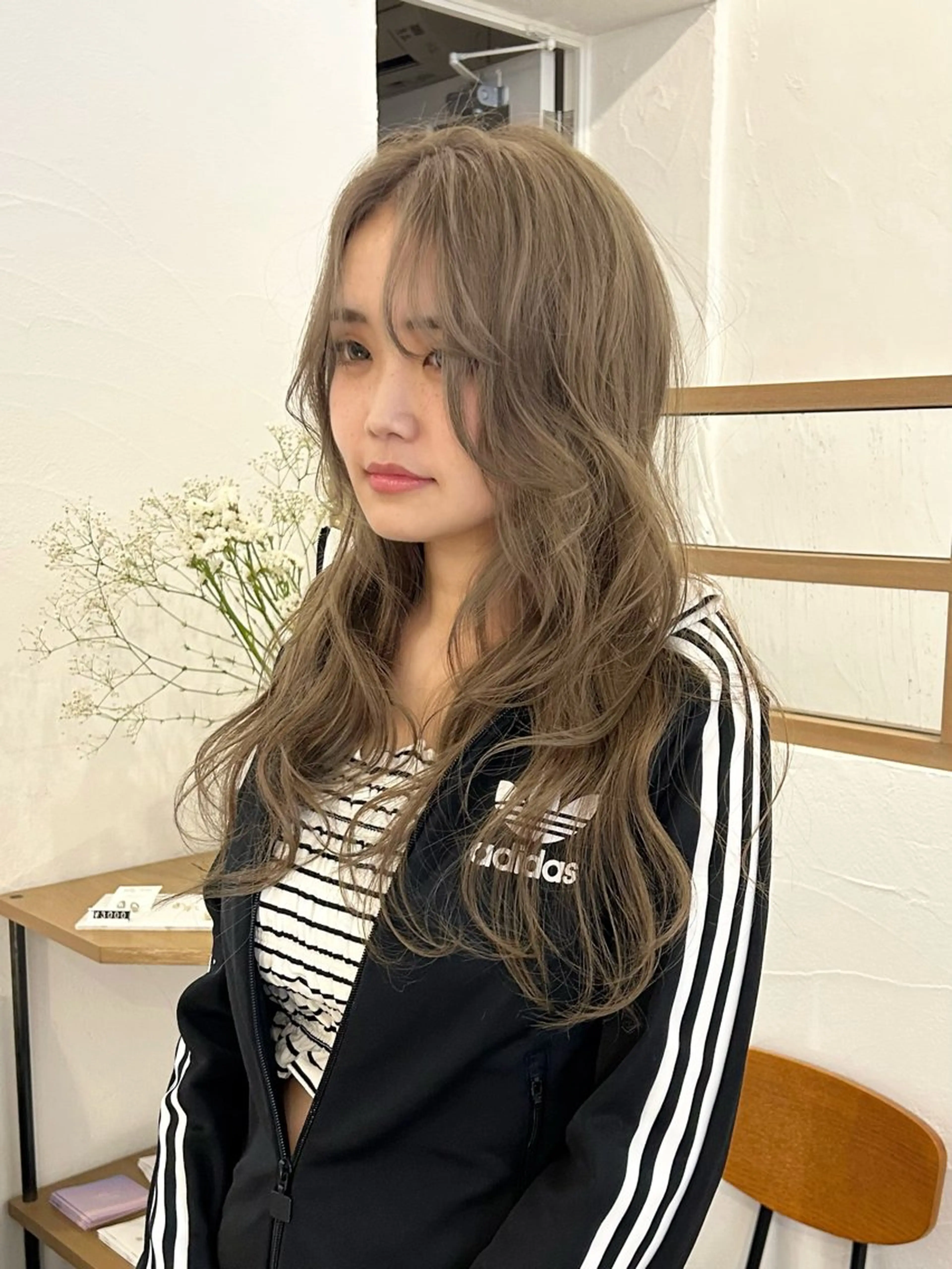 ロング カラー ヘアカラー 水谷 優華のヘアスタイル