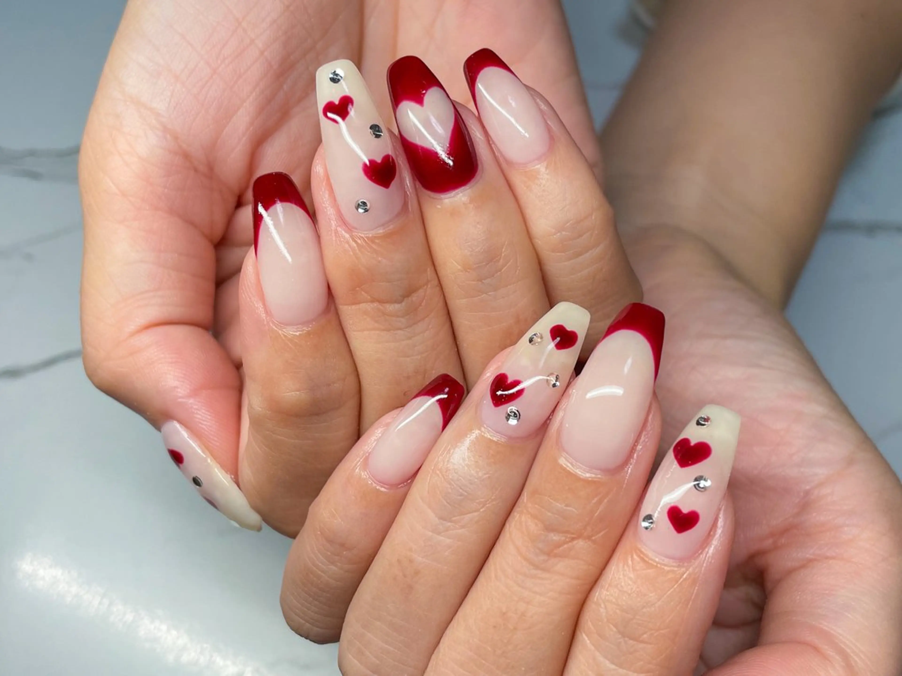 ネイル アートネイル ジェルネイル ロングネイル 持ち込み スクエアネイル ハンドネイル Nail Salon AMICALのネイルデザイン