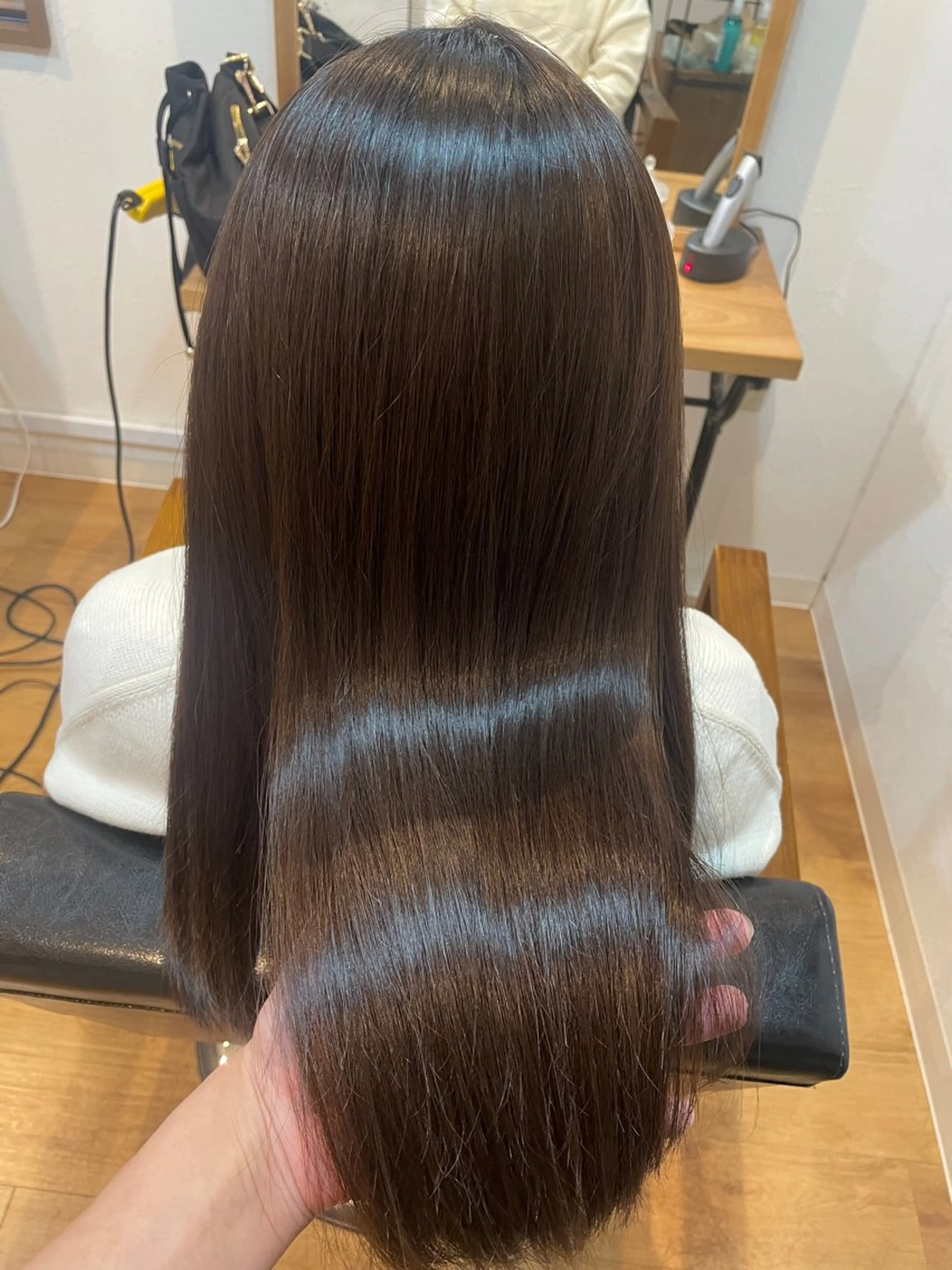 ロング カラー ベージュカラー 髪質改善 トリートメント カット ヘアカラー トリートメント ヘッドスパ 髪質改善TR 透明感カラーHanaのヘアスタイル