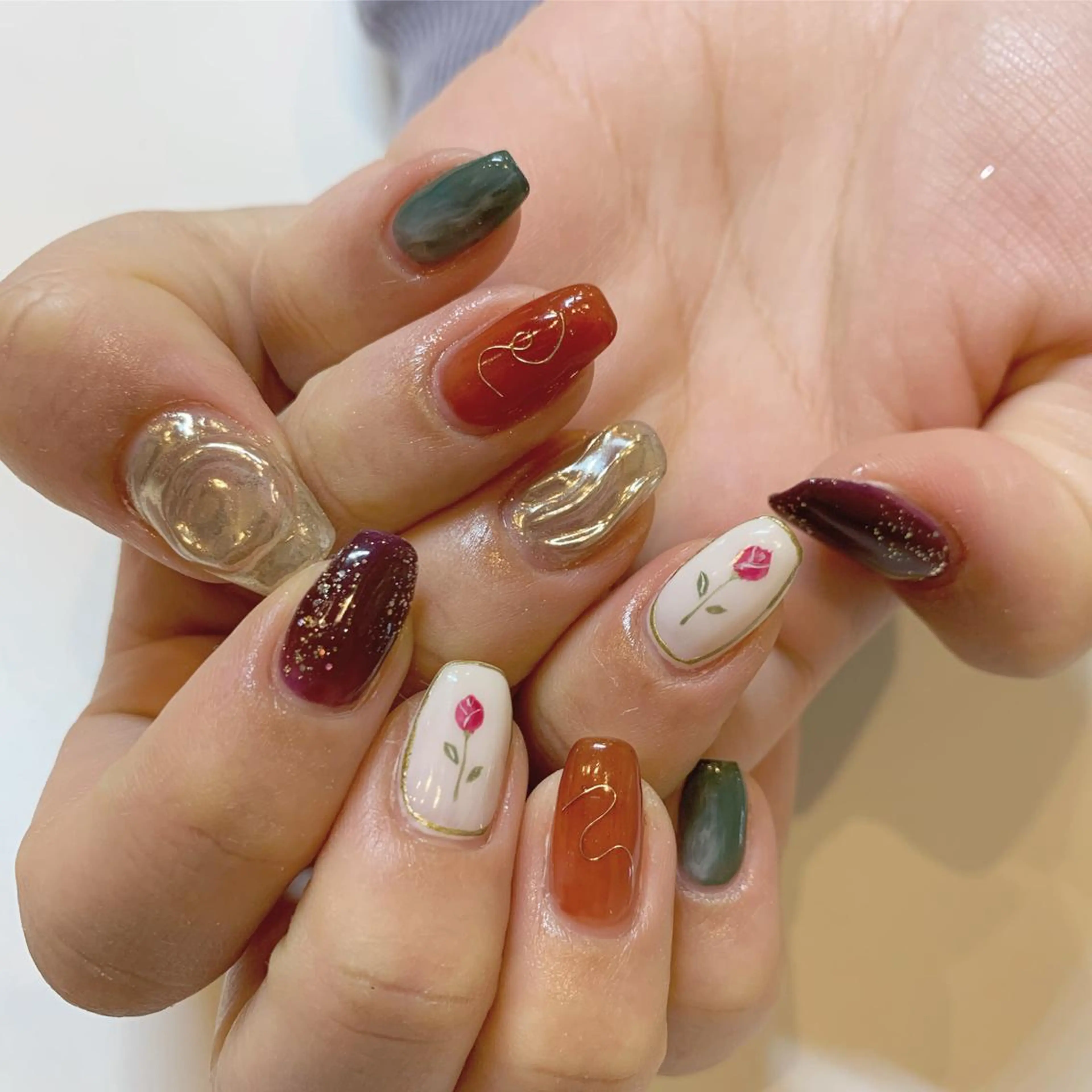 ネイル ヤマダ サクラのヘアスタイル