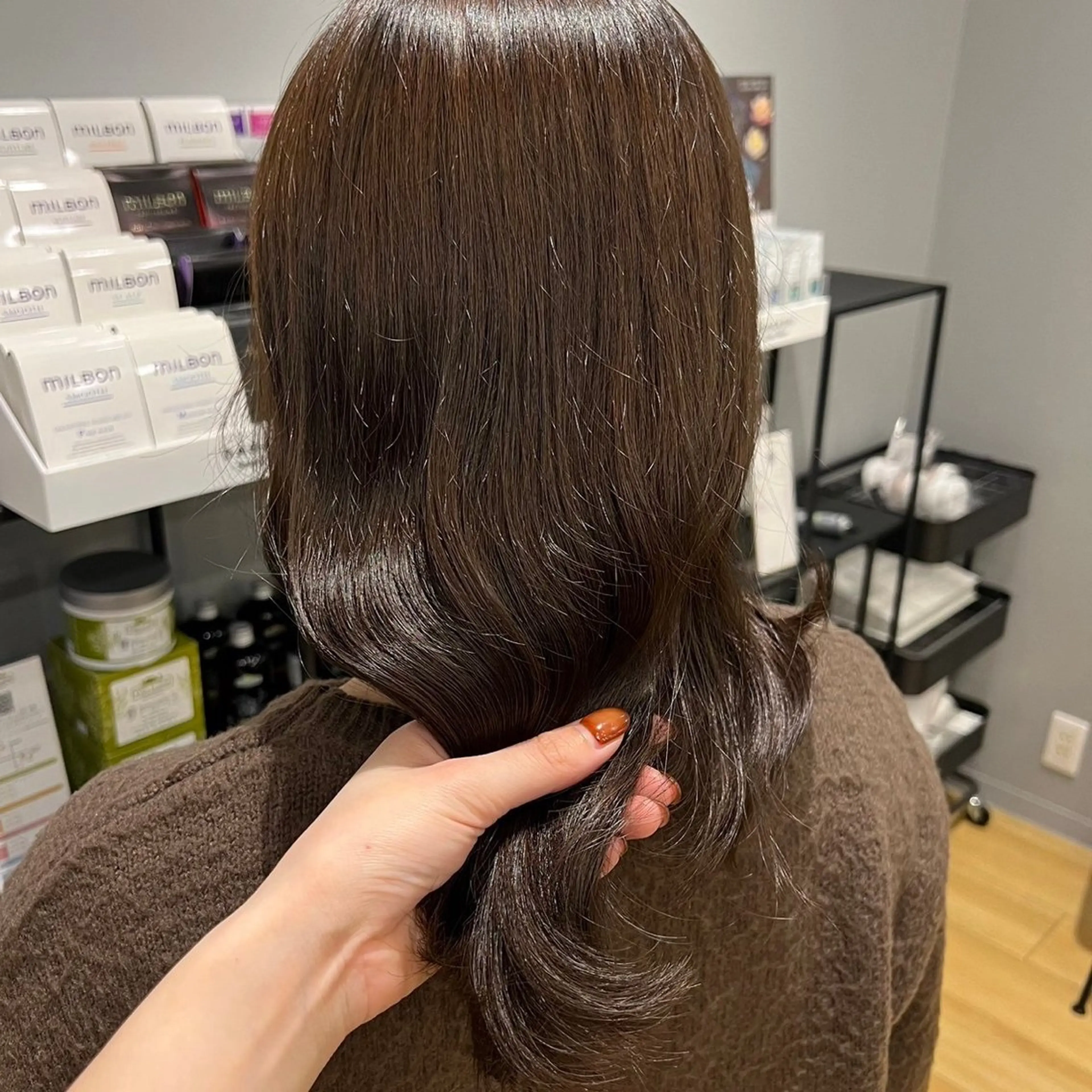 カラー 田中 優菜のヘアスタイル