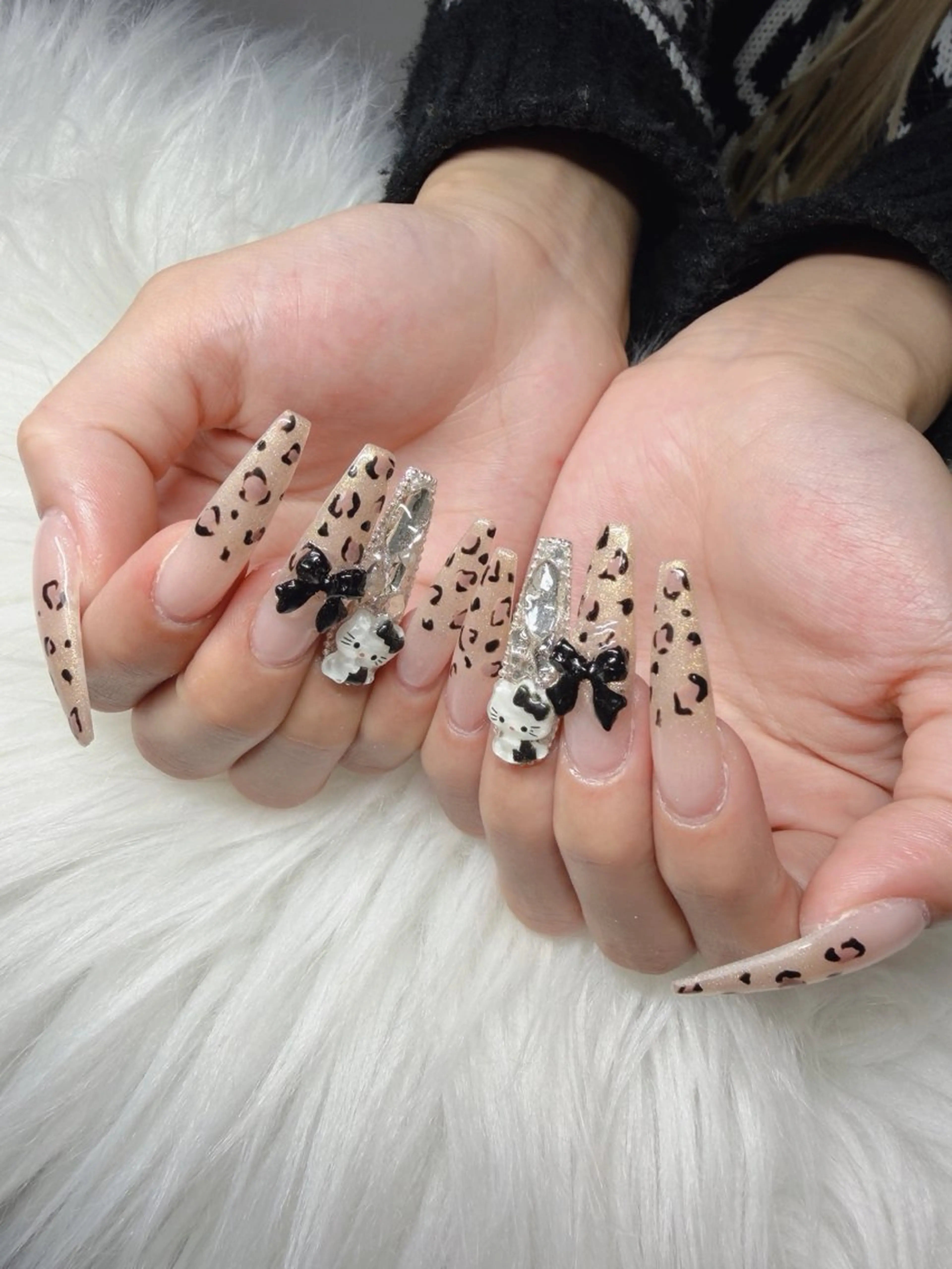 ネイル 長さ出し グラデーション 卒業式 キラキラネイル マグネットネイル ハンドネイル Lee Nailsのネイルデザイン