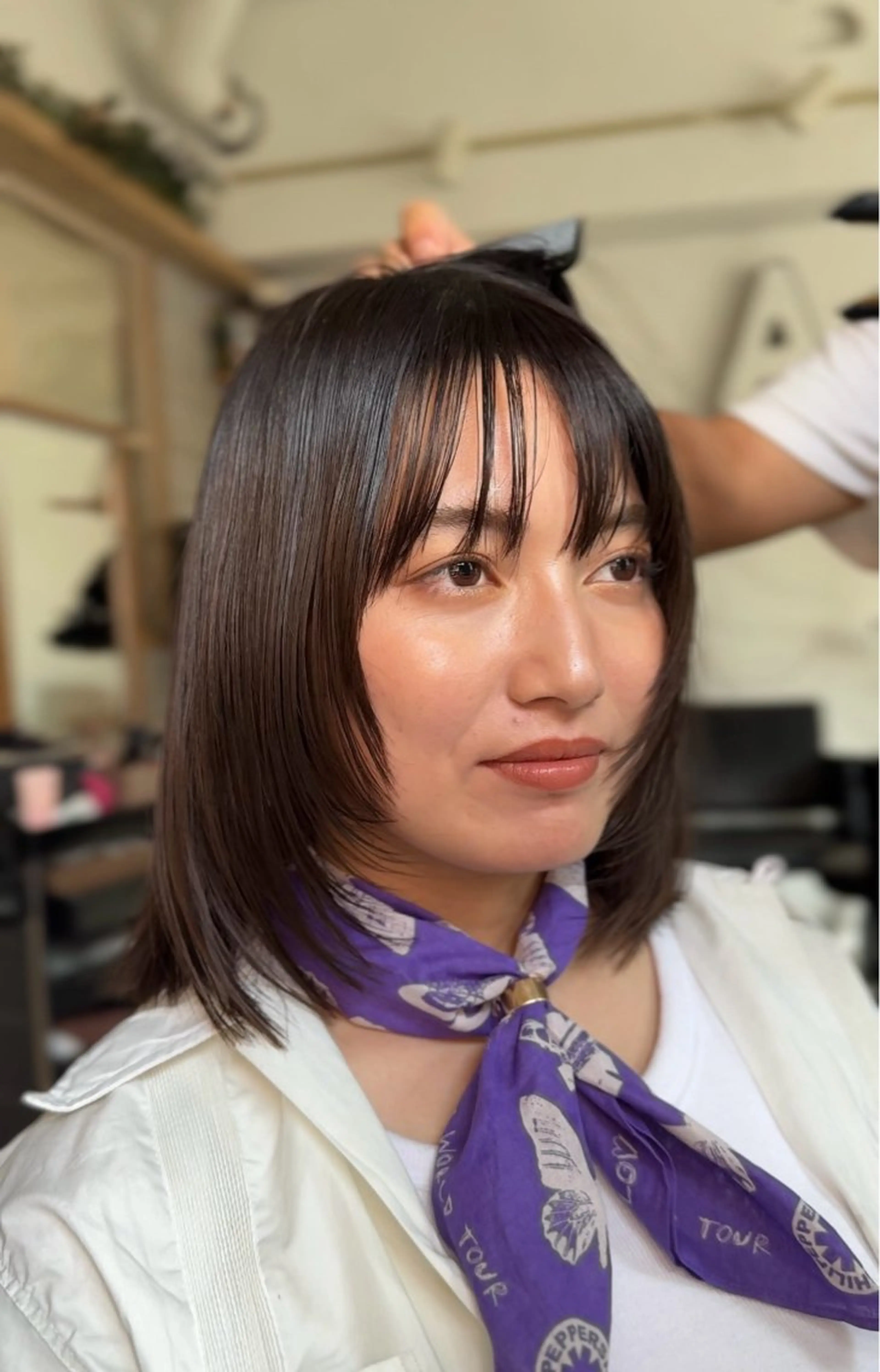 ミディアム レイヤーカット Fam 代官山所属・佐藤 百葉のヘアスタイル