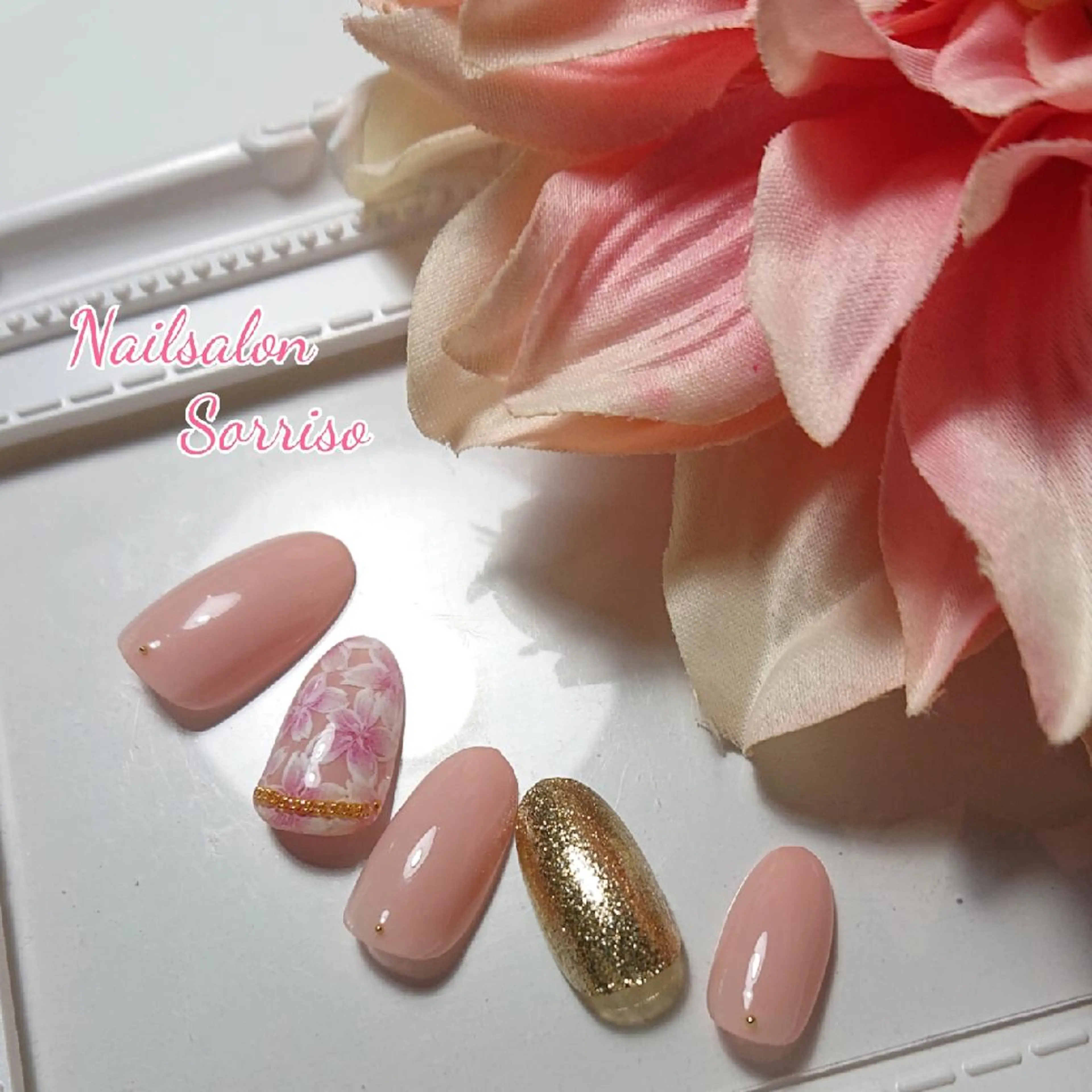 ネイル KOYAMA KIMIEのネイルデザイン