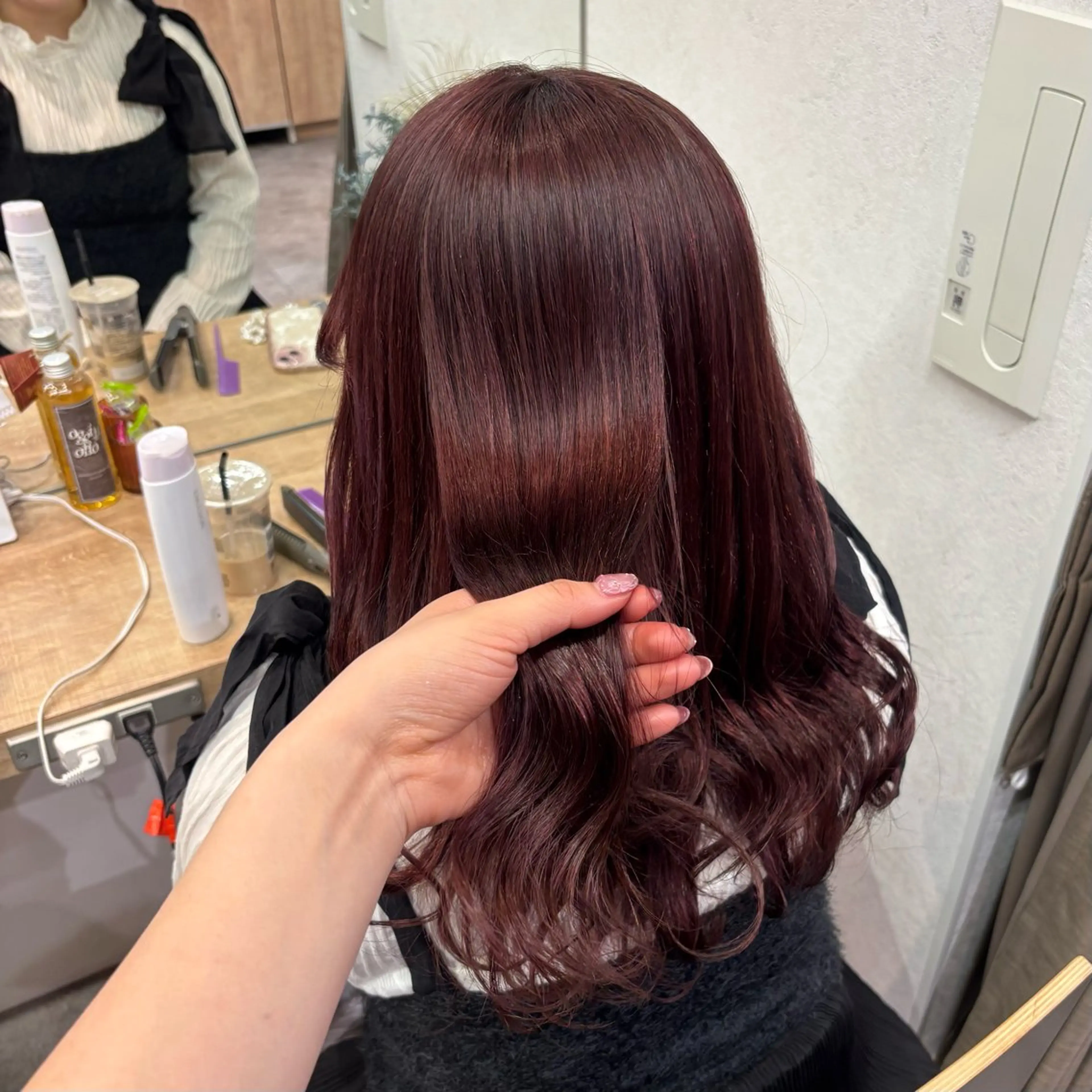 カラー ピンクカラー 艶カラー🪡髪質改善 アレンジ🎀airiのヘアスタイル