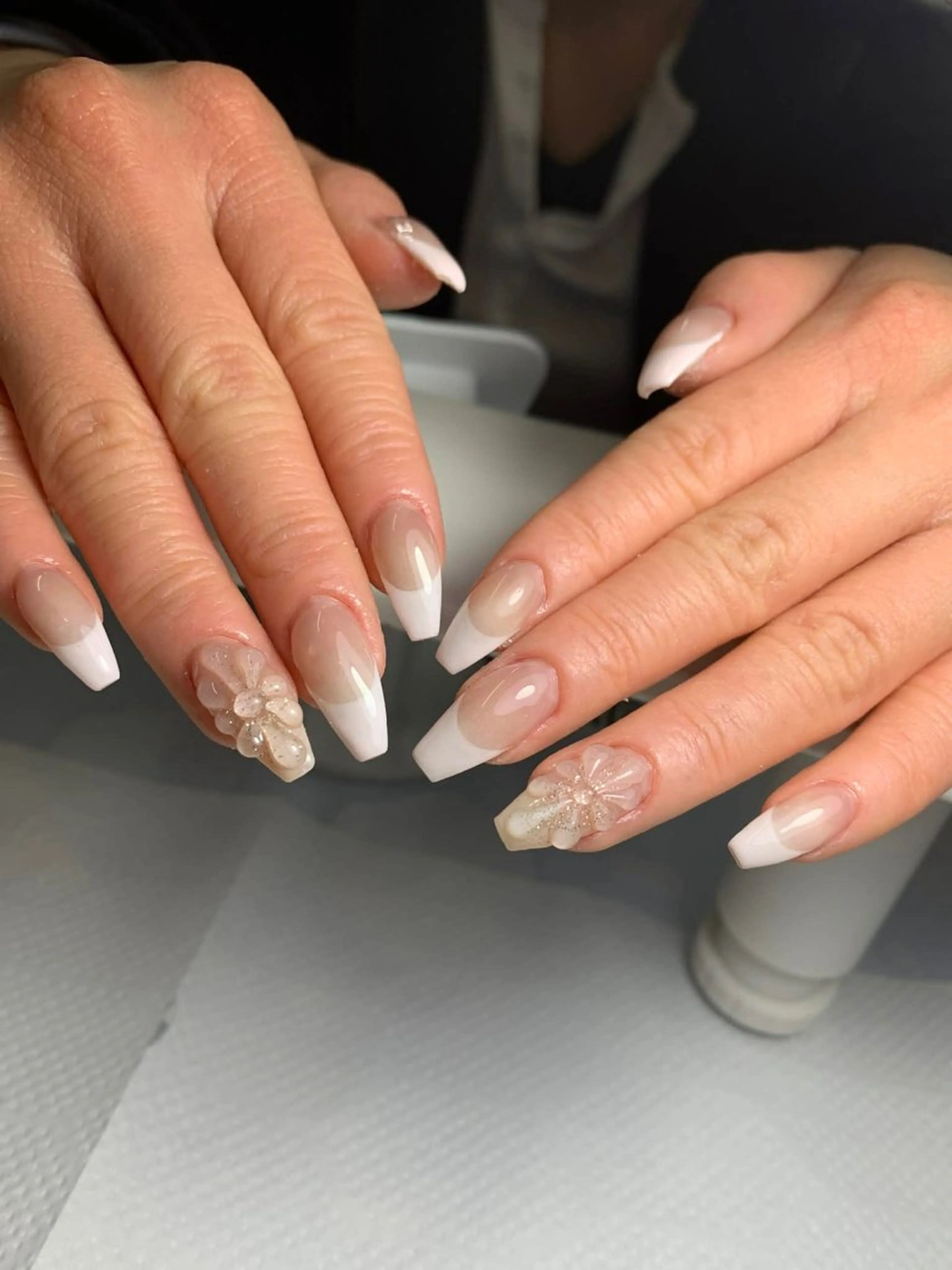 フレンチネイルor カラーグラデーションの写真