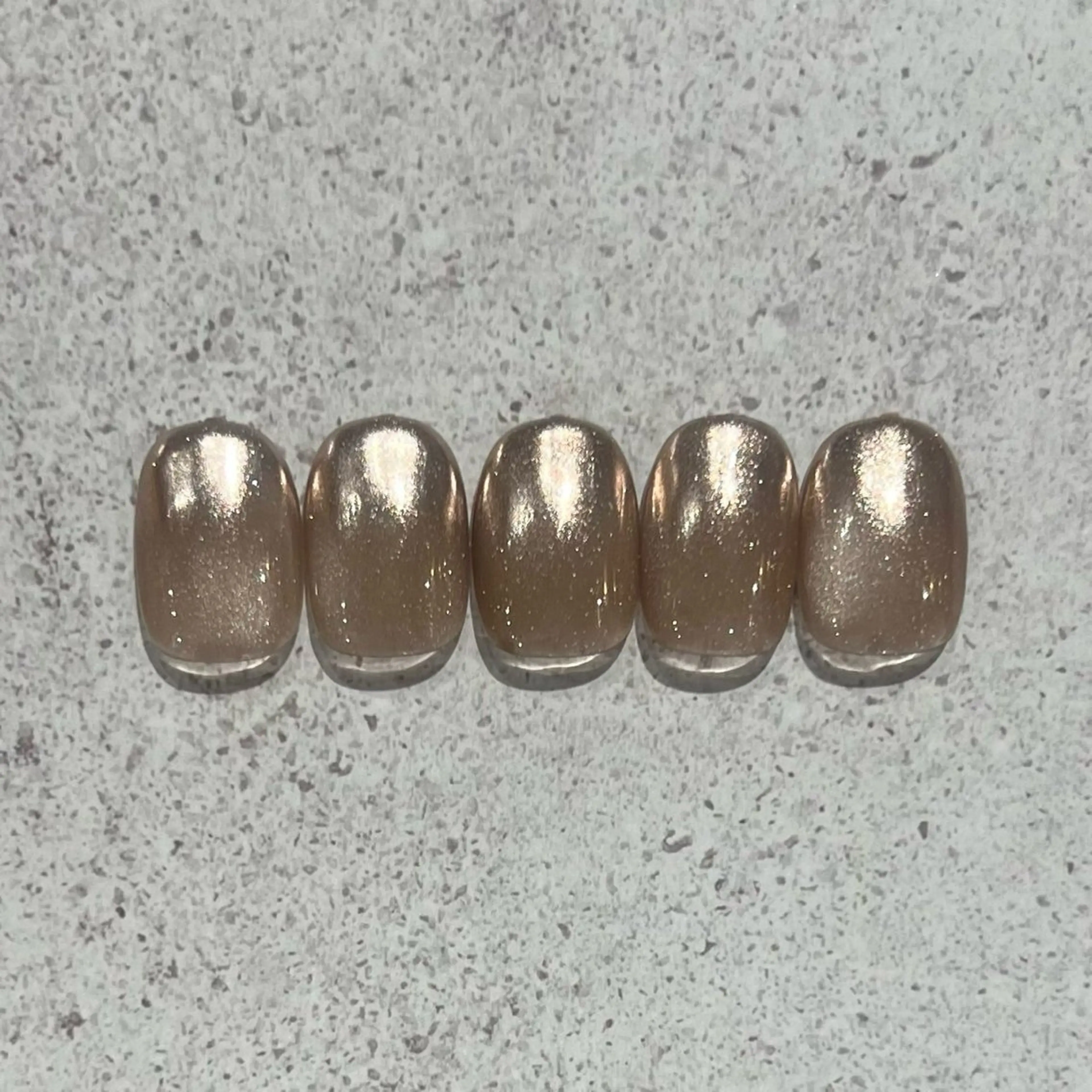 ネイル favori名古屋 西尾のマツエク・マツパデザイン