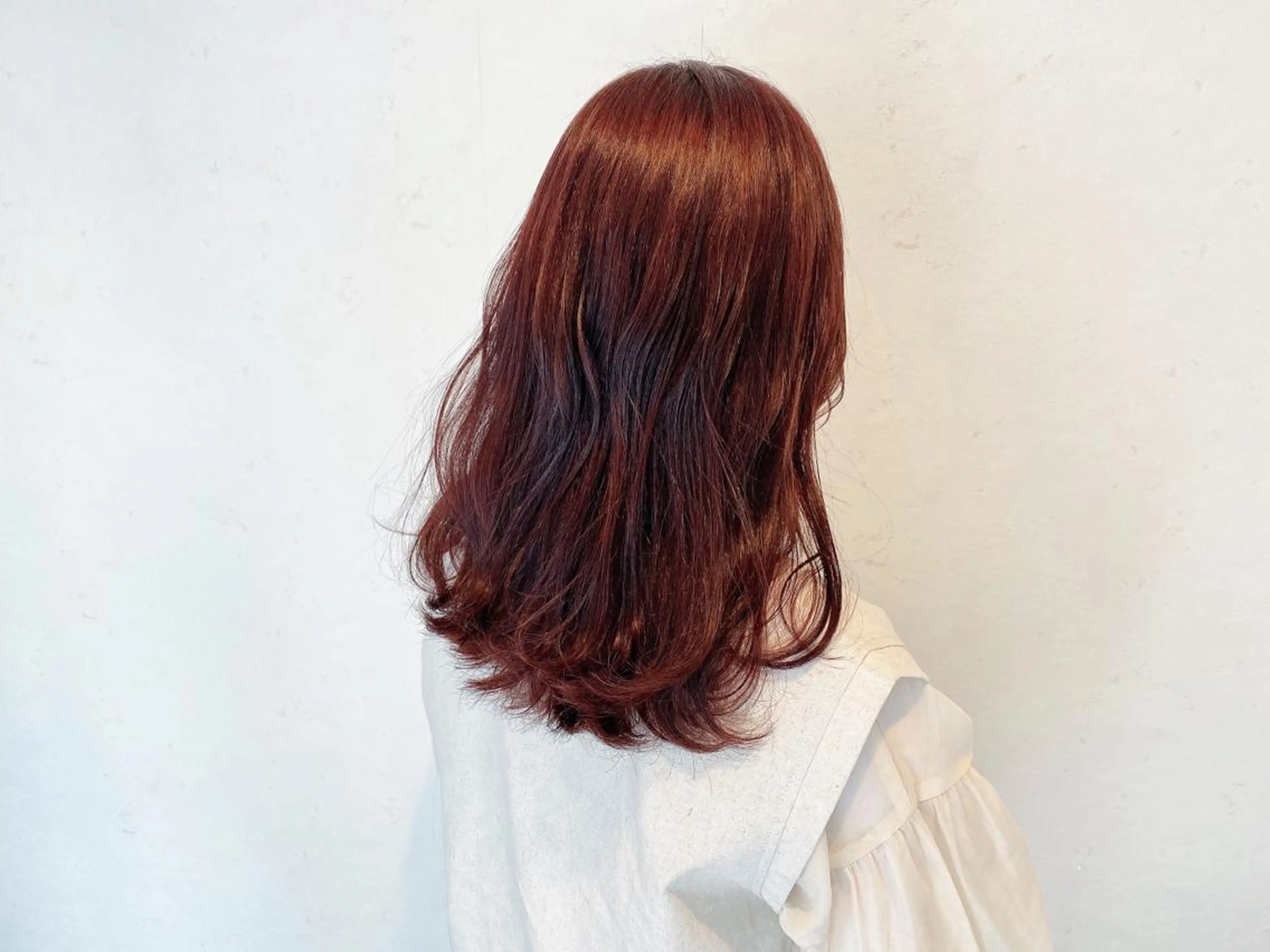 ミディアム カラー 伊藤 さやかのヘアスタイル