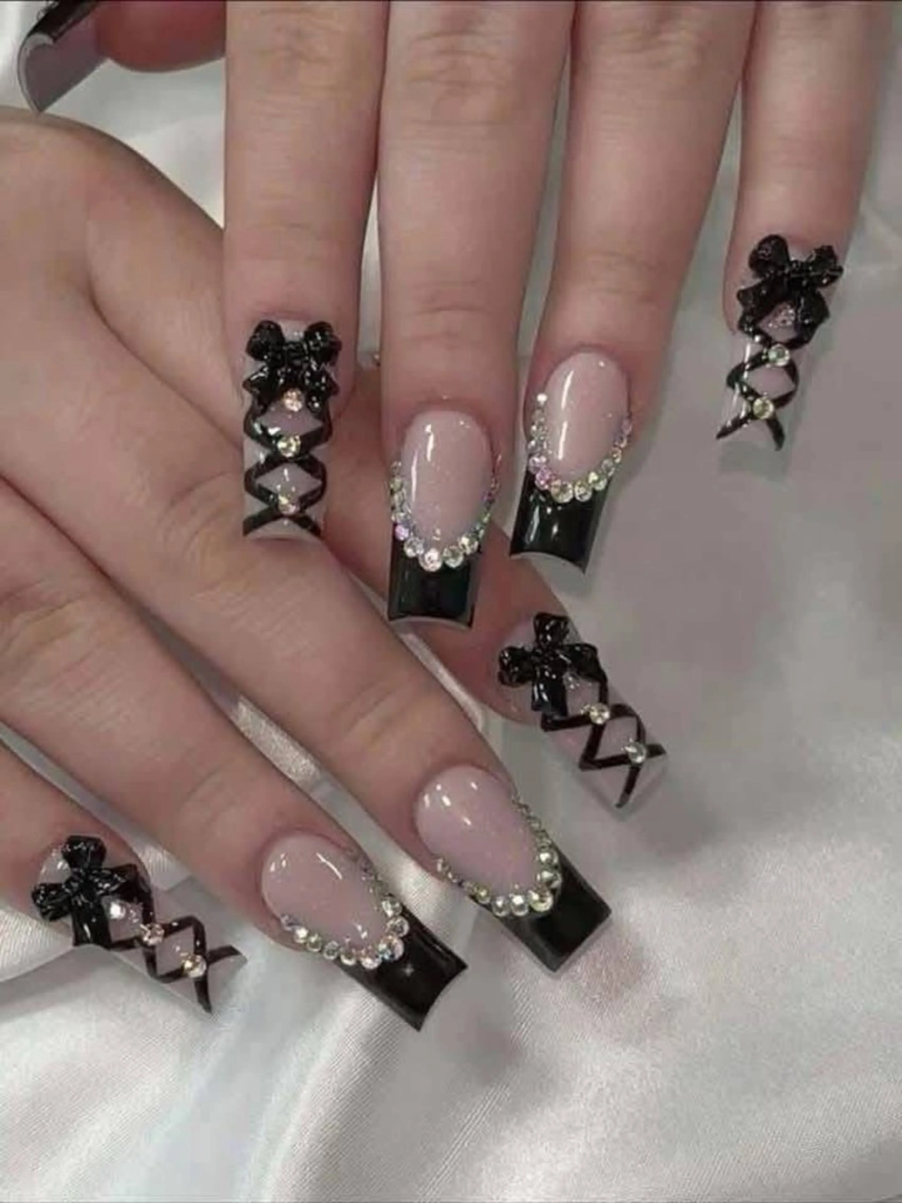 ネイル アートネイル 長さ出し ジェルネイル マグネットネイル ニュアンスネイル Kanao_ CloudyChanのネイルデザイン