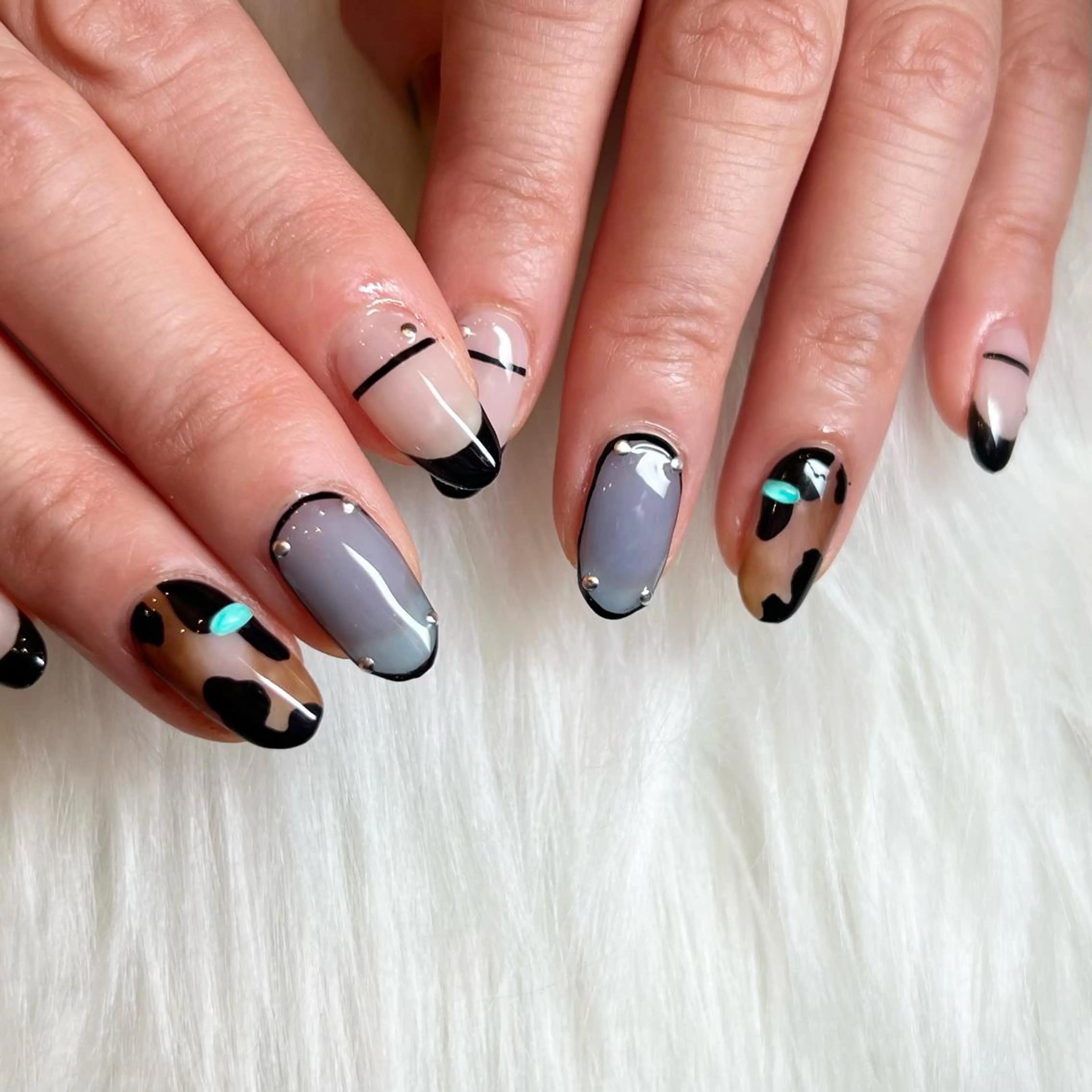 ネイル フレンチネイル ニュアンスネイル 藤本 楓のネイルデザイン