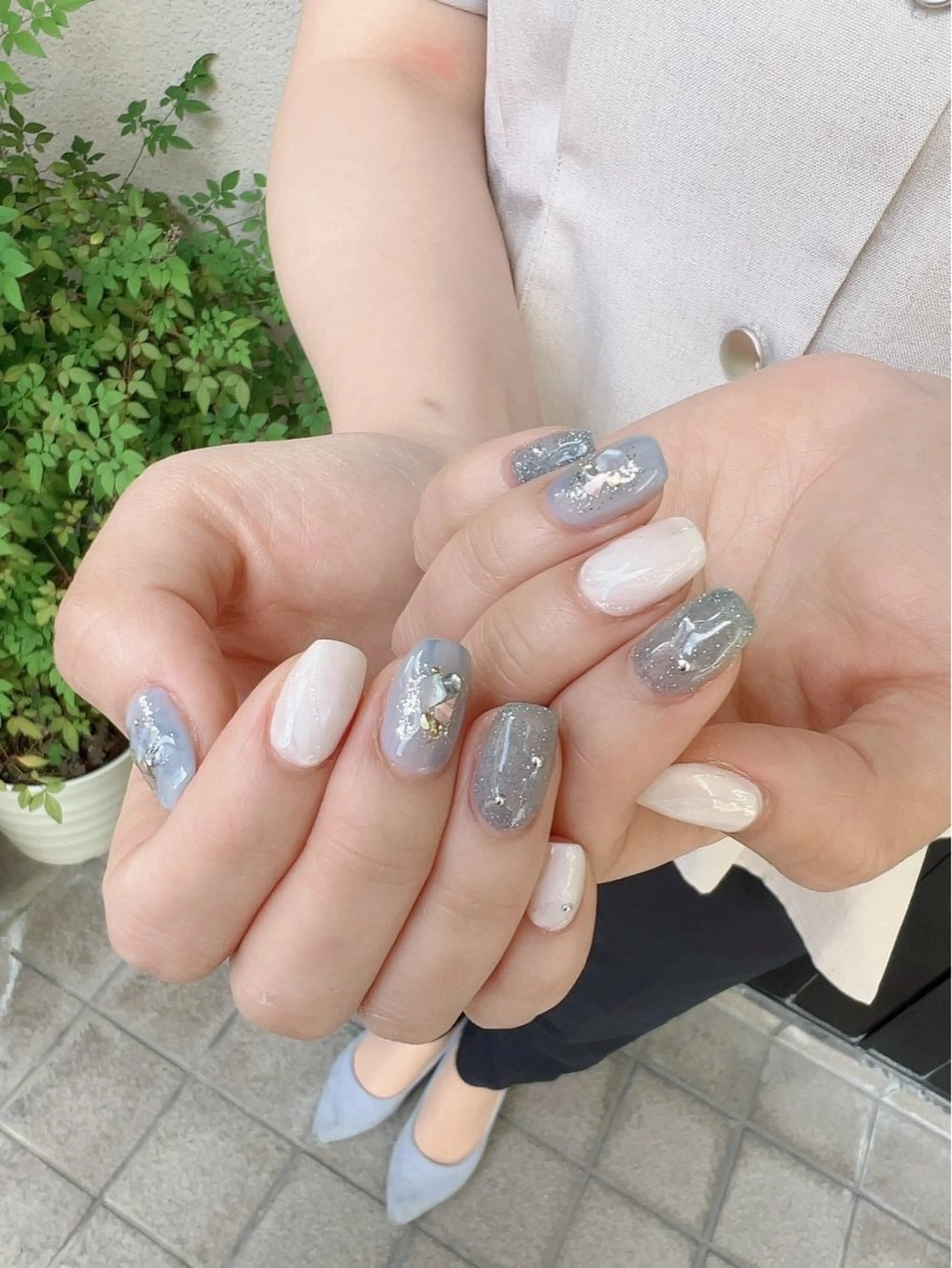 ネイル ブルー フラッシュネイル 水色 夏ネイル ホワイト irooo 21のネイルデザイン