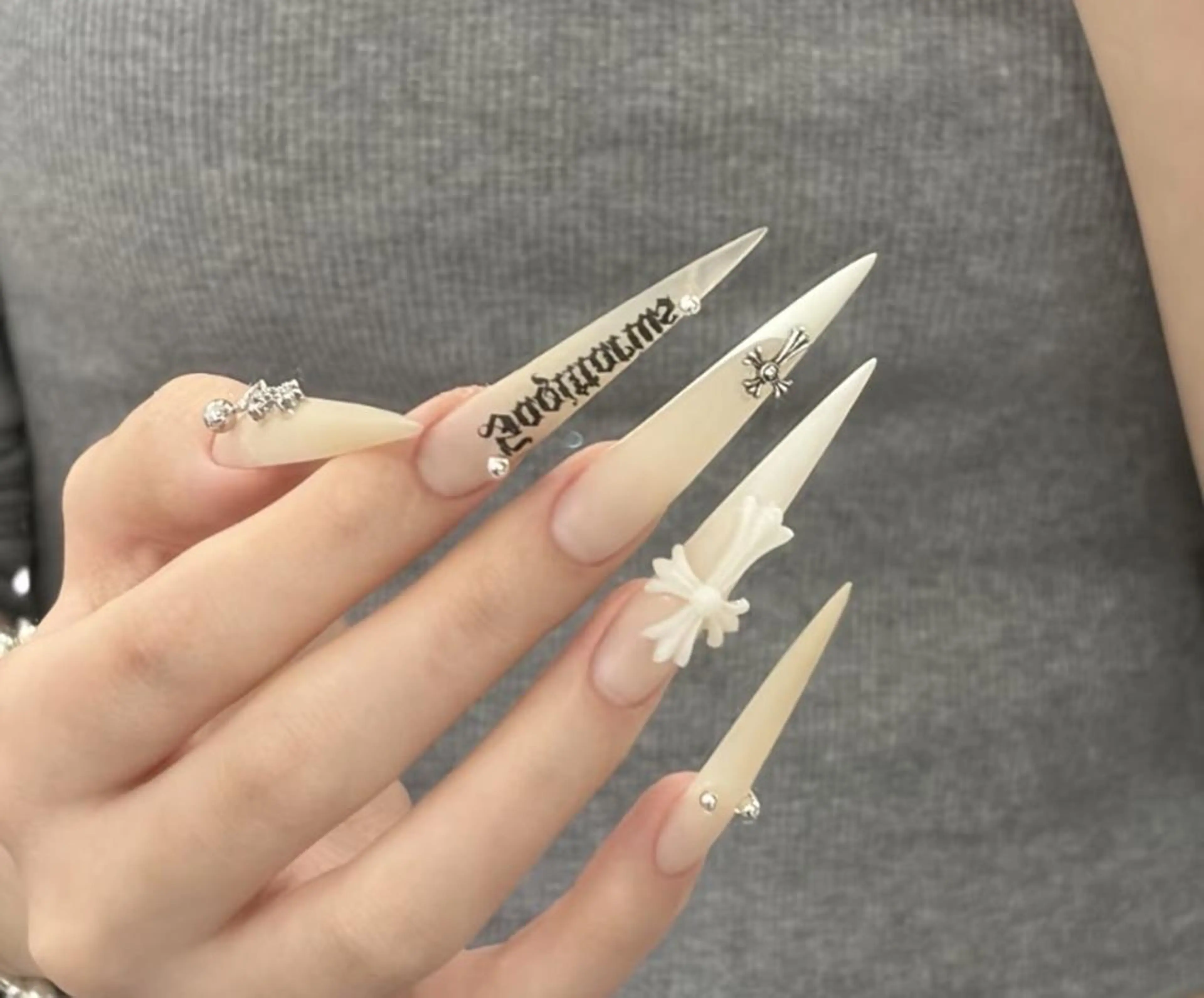 ネイル ハンドネイル 🎀 NaNa_nailのネイルデザイン