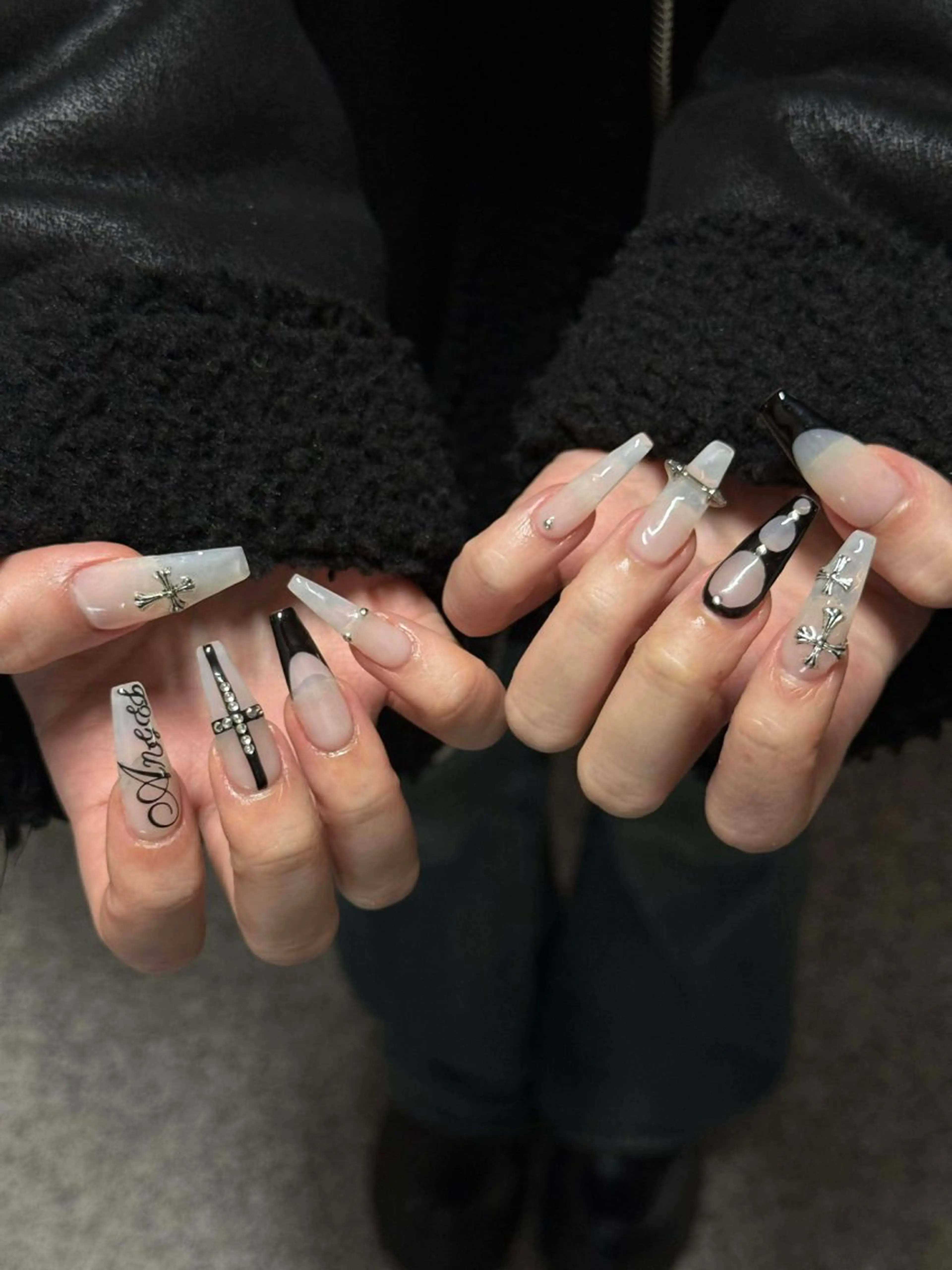 ネイル オーロラネイル ボルドー ブラウン 氷ネイル・うるうるネイル キラキラネイル ハンドネイル Julli NailStudioのネイルデザイン