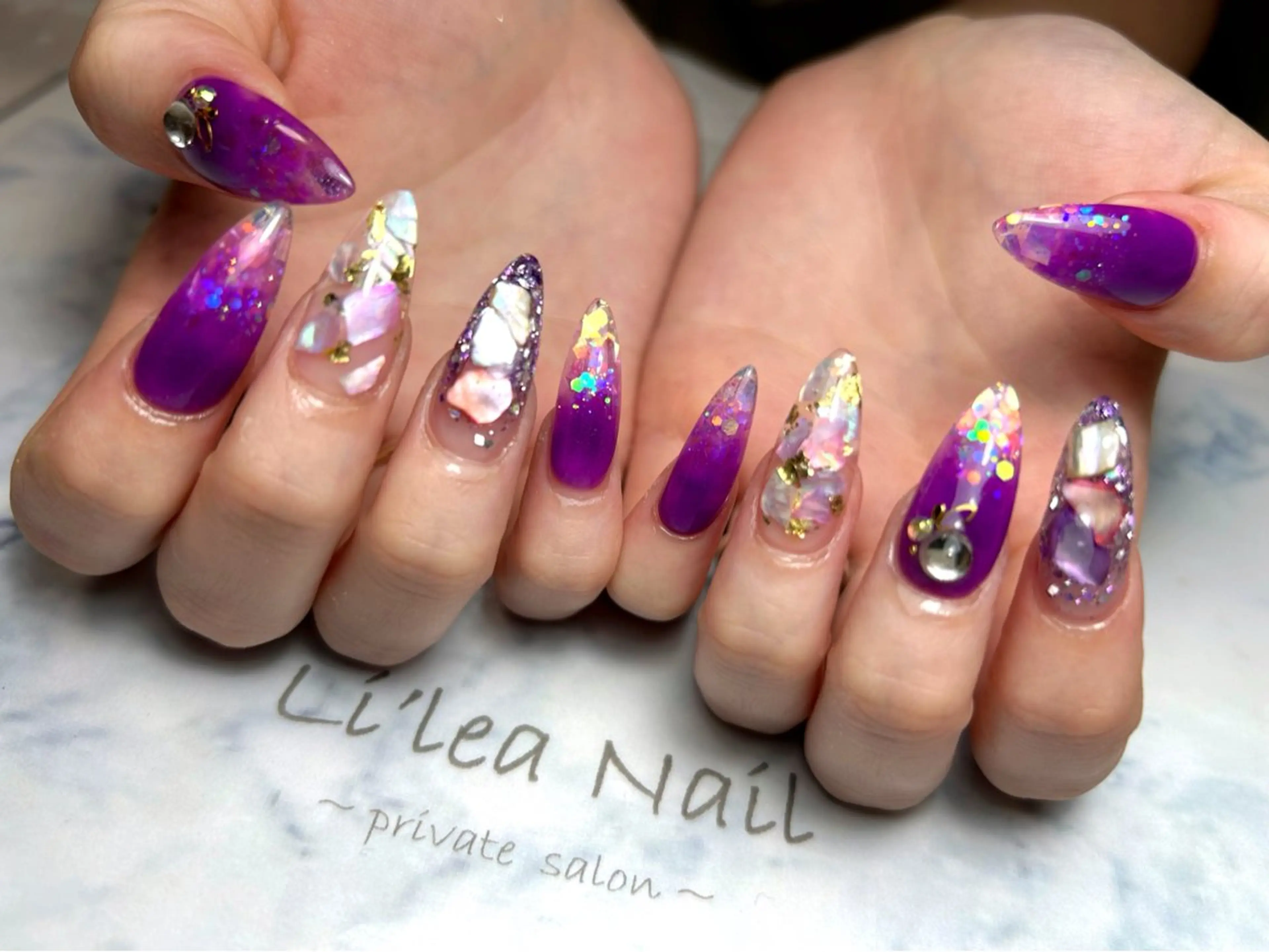 ネイル Li'leaNail AINAのネイルデザイン