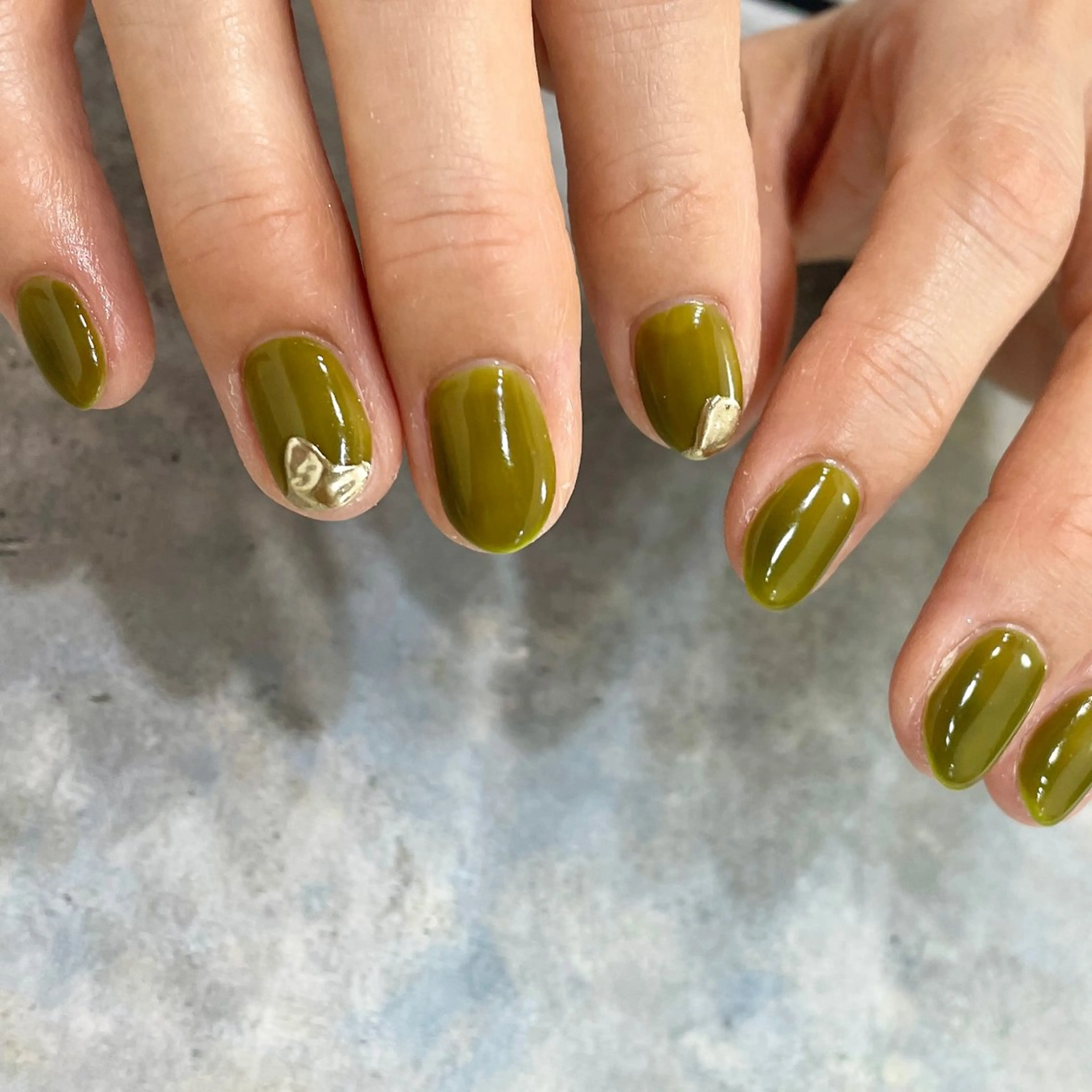 ネイル グリーン 氷ネイル・うるうるネイル 韓国ネイル マグネットネイル ミラーネイル ハンドネイル 園田 ソノダのネイルデザイン