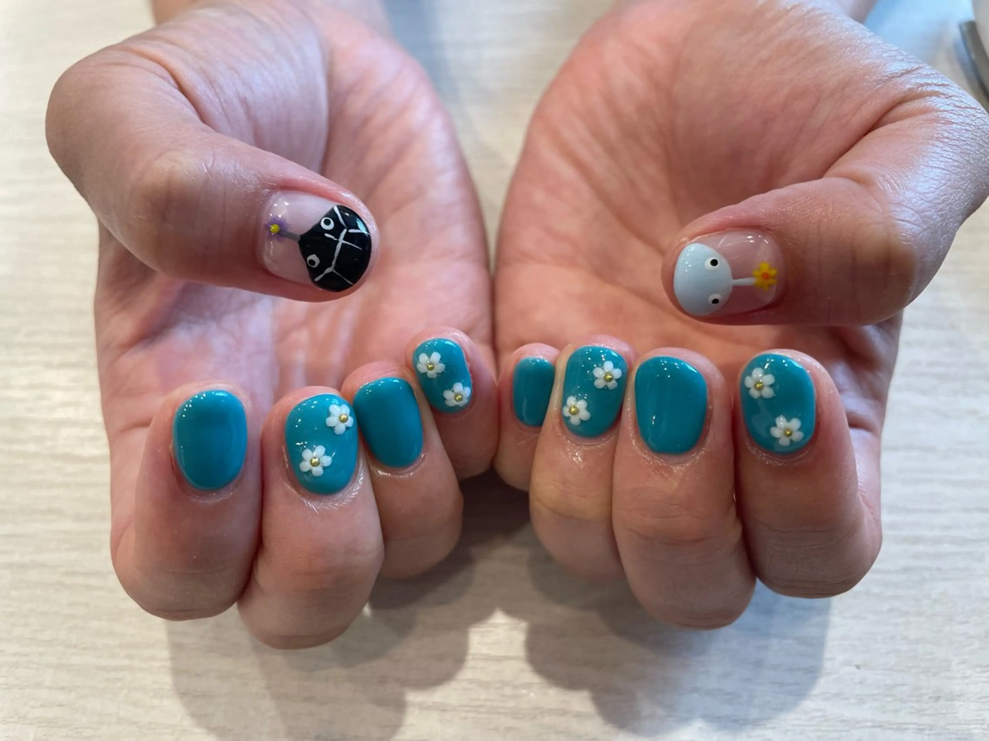 ネイル ハンドネイル 成瀬 妃生路のヘアスタイル