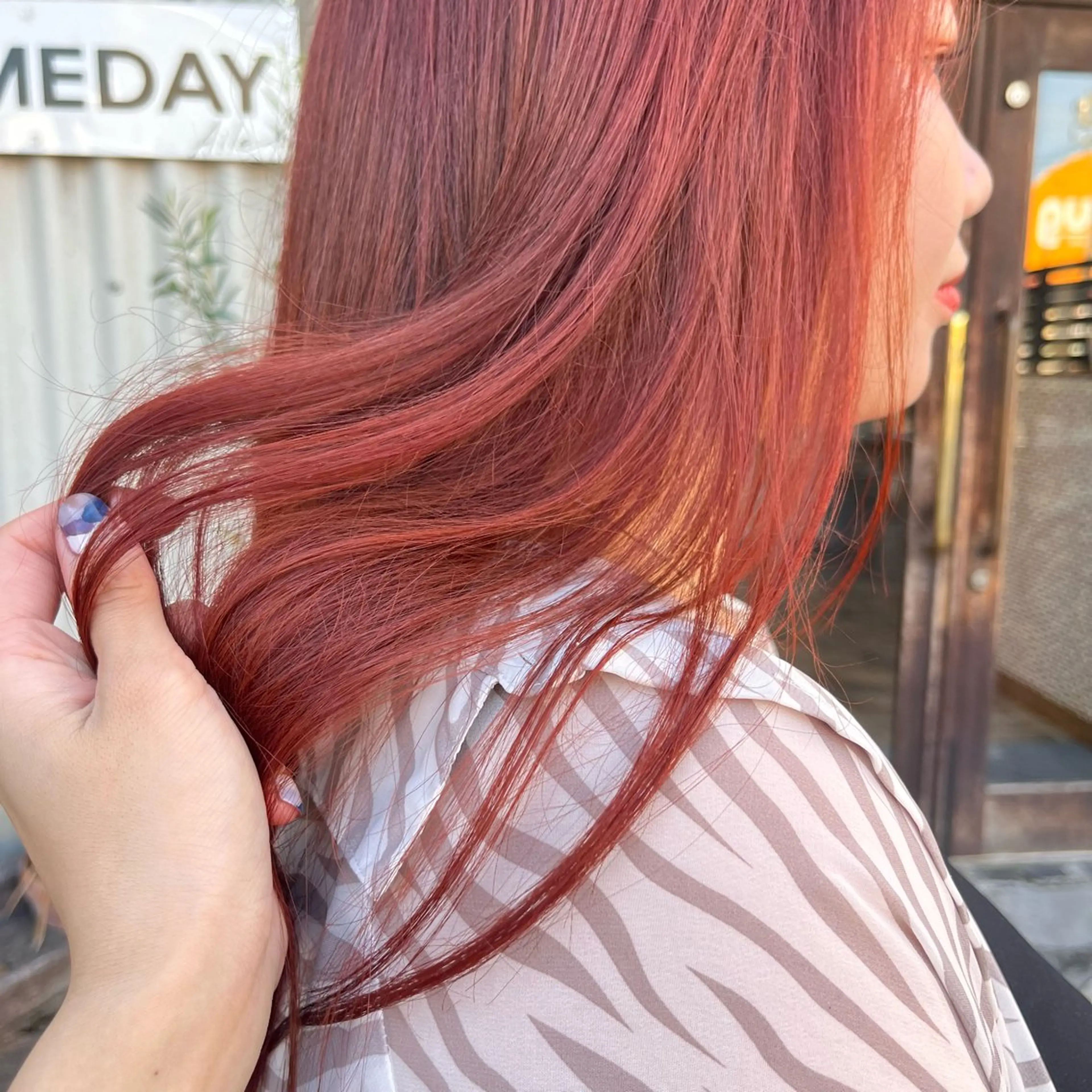 ロング カラー ブリーチ ブリーチなしカラー 中村 友香のヘアスタイル