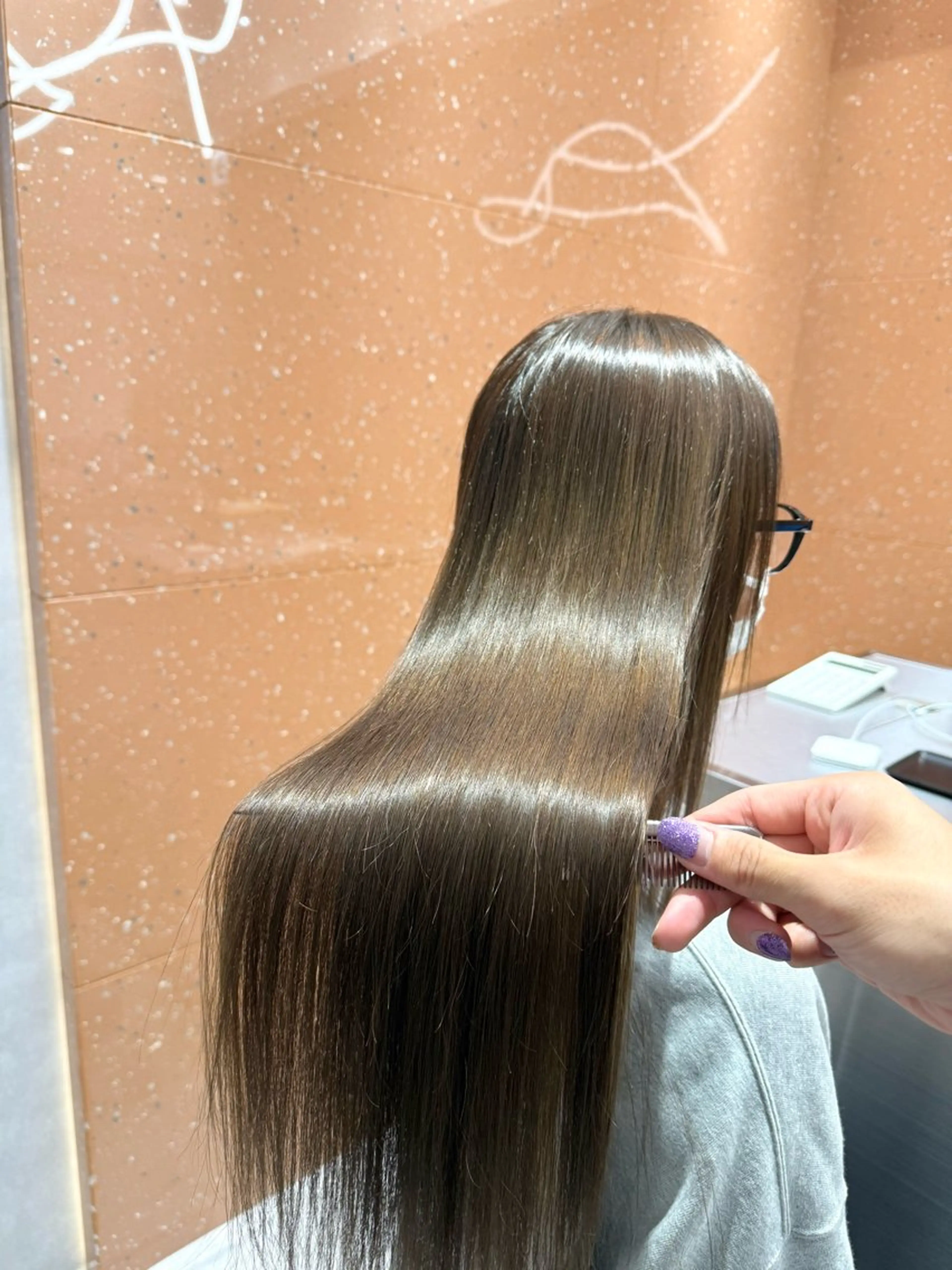 ロング カラー パーマ ヘアアレンジ 髪質改善 縮毛矯正 トリートメント ストレートパーマ カット 縮毛矯正 トリートメント 縮毛矯正/髪質改善/ ブリーチ毛/木元渓太のヘアスタイル