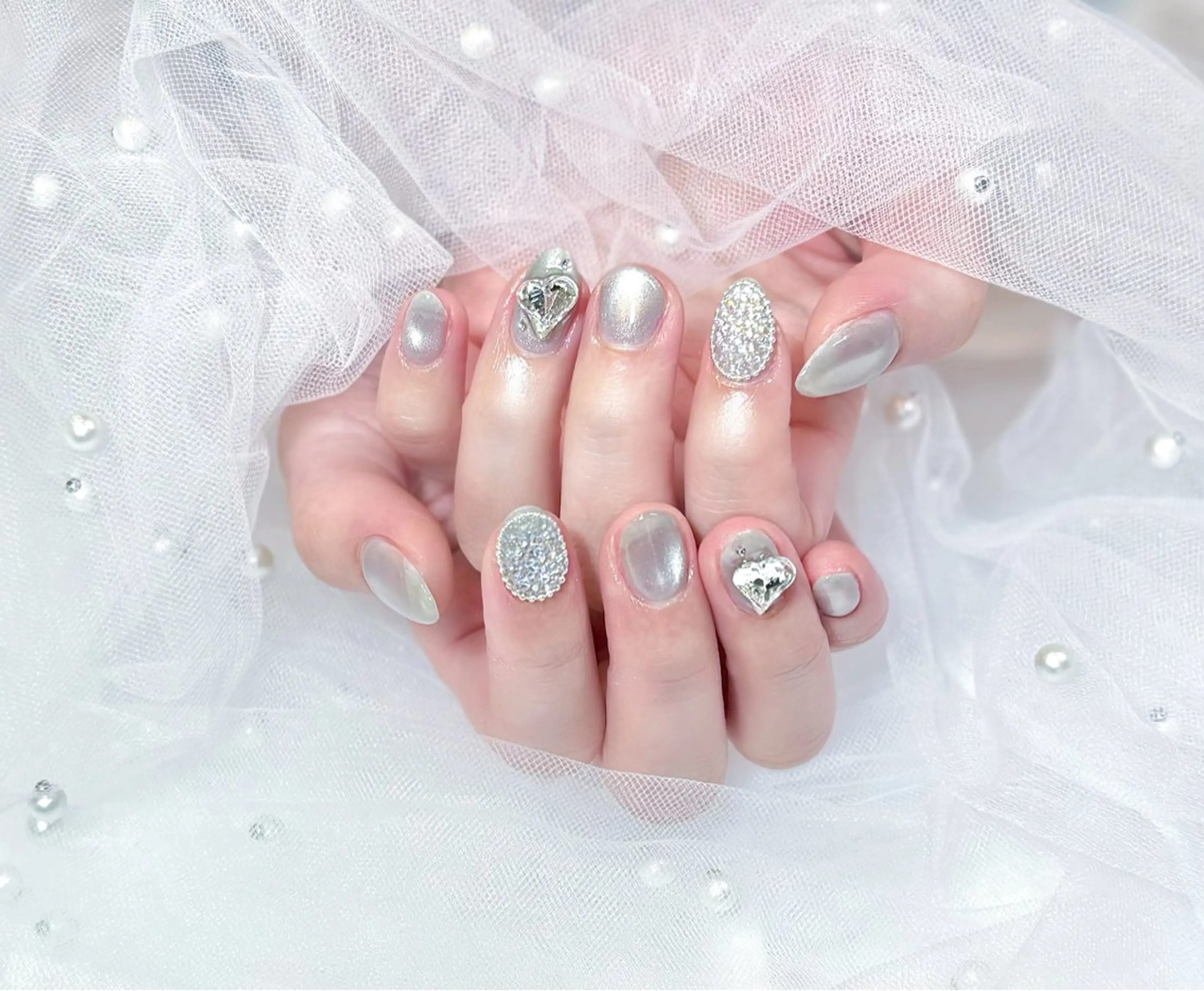 ネイル 韓国ネイル マグネットネイル ワンカラーネイル シルバー 【chatnoir】 MIYUのネイルデザイン