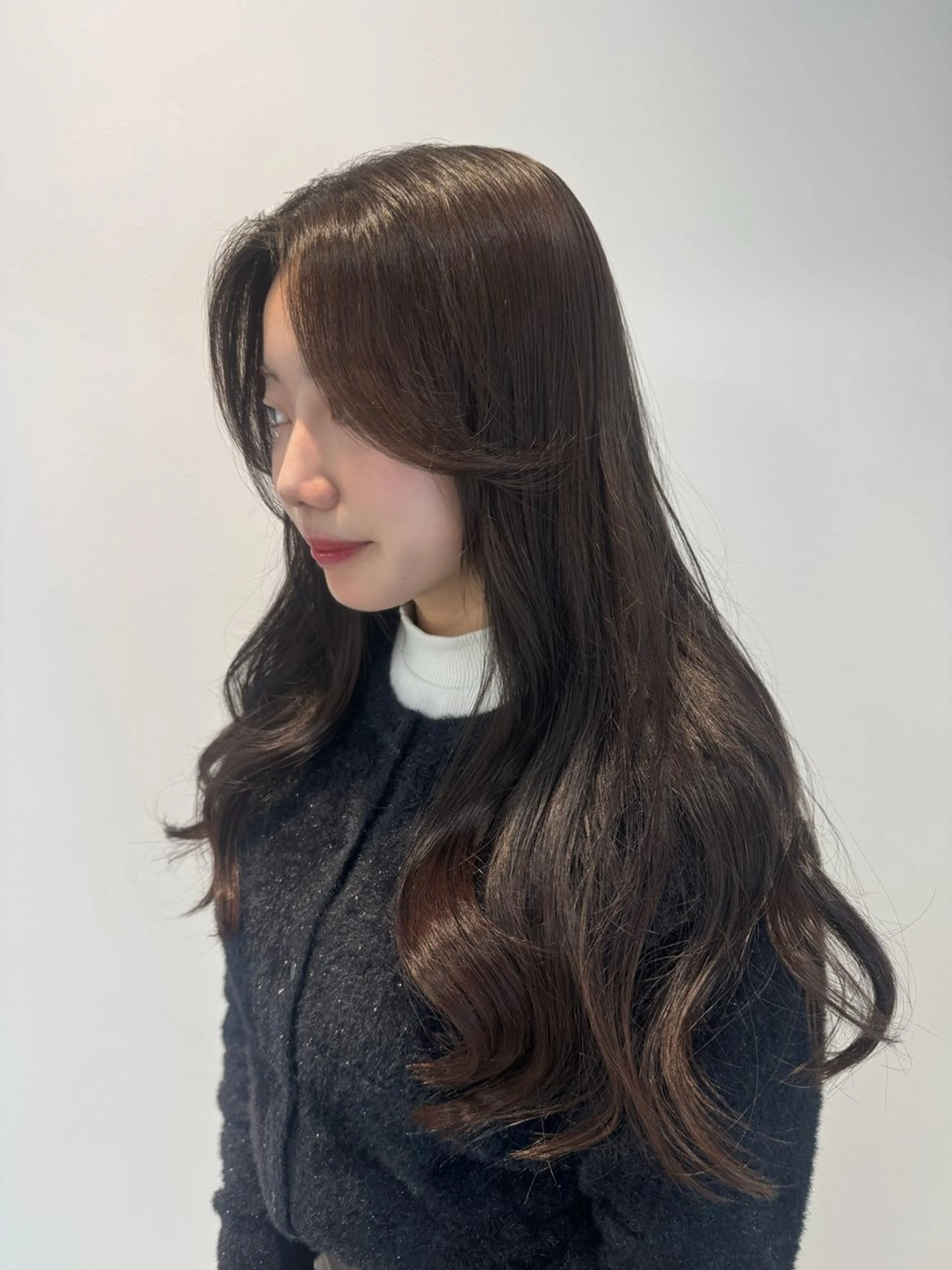 ロング カラー ブリーチ 透明感カラー 韓国風カラー ブリーチなしカラー 韓国風ヘア カット ヘアカラー トリートメント ブリーチなしカラー/ 韓国ヘア/モモ/横浜のヘアスタイル