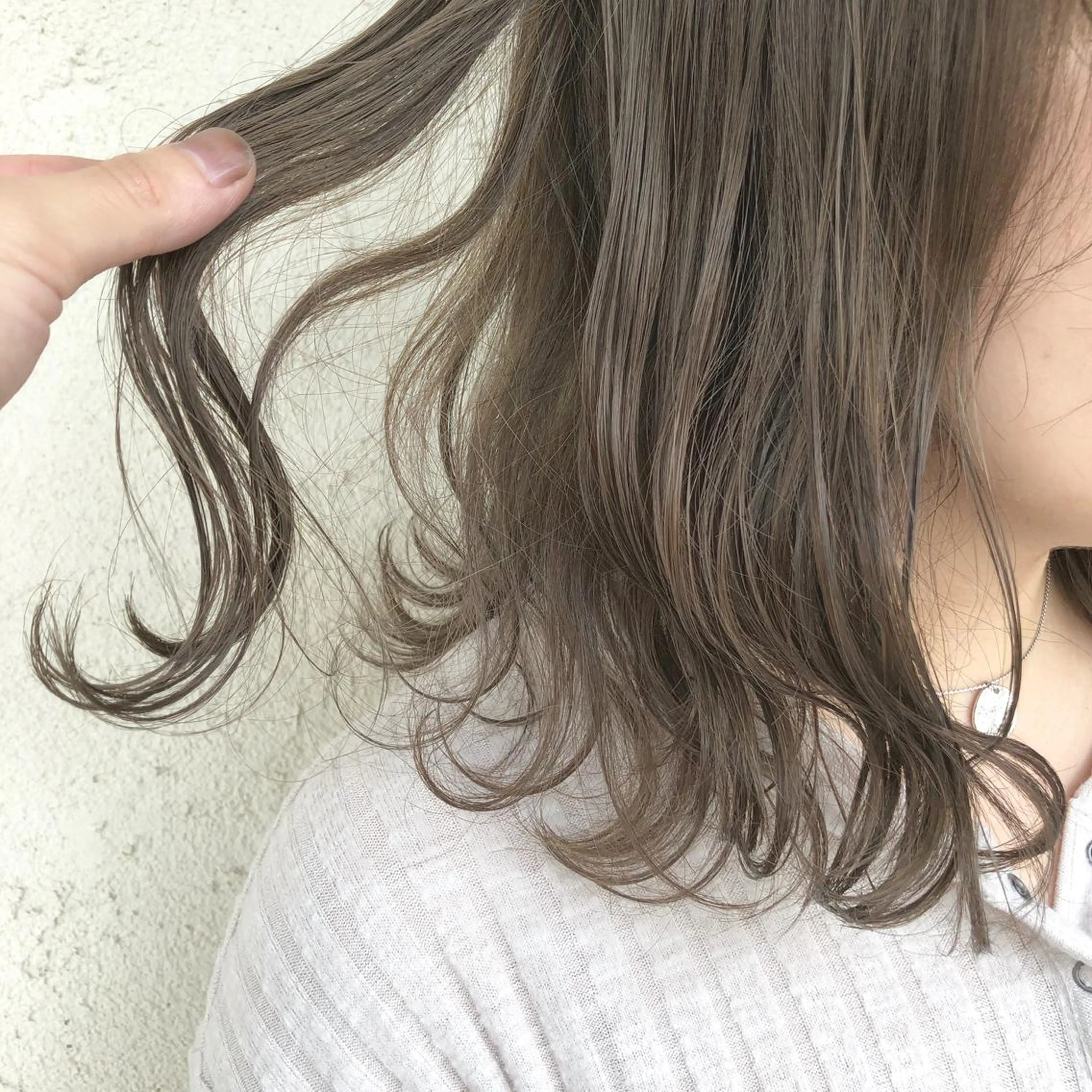 ミディアム カラー アディクシーカラー 透明感カラー カット ヘアカラー トリートメント ヘアセット 艶髪育成サロン 京橋　shinのヘアスタイル