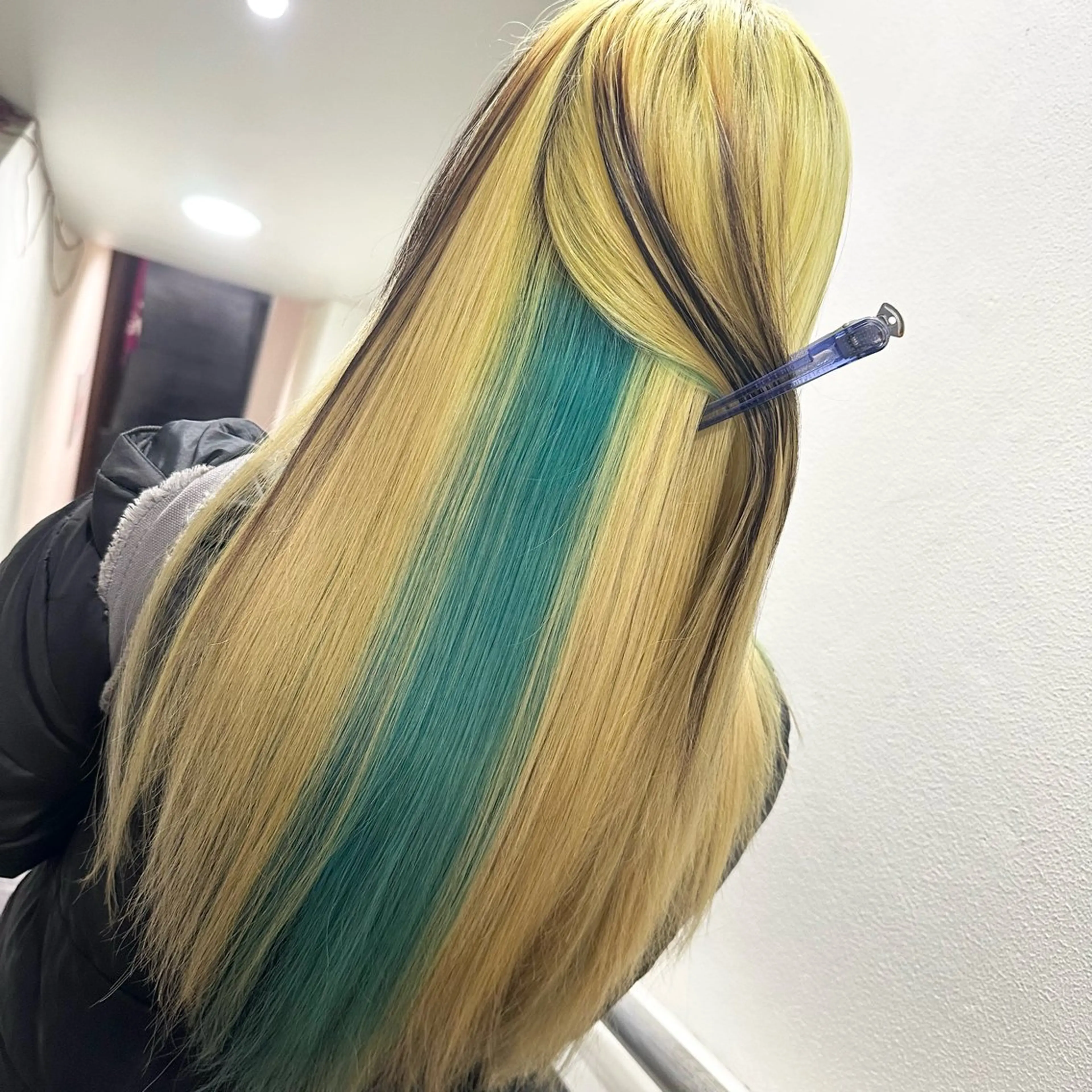ロング カラー デザインカラー ロング Saya/透明感/ カラーリストのヘアスタイル