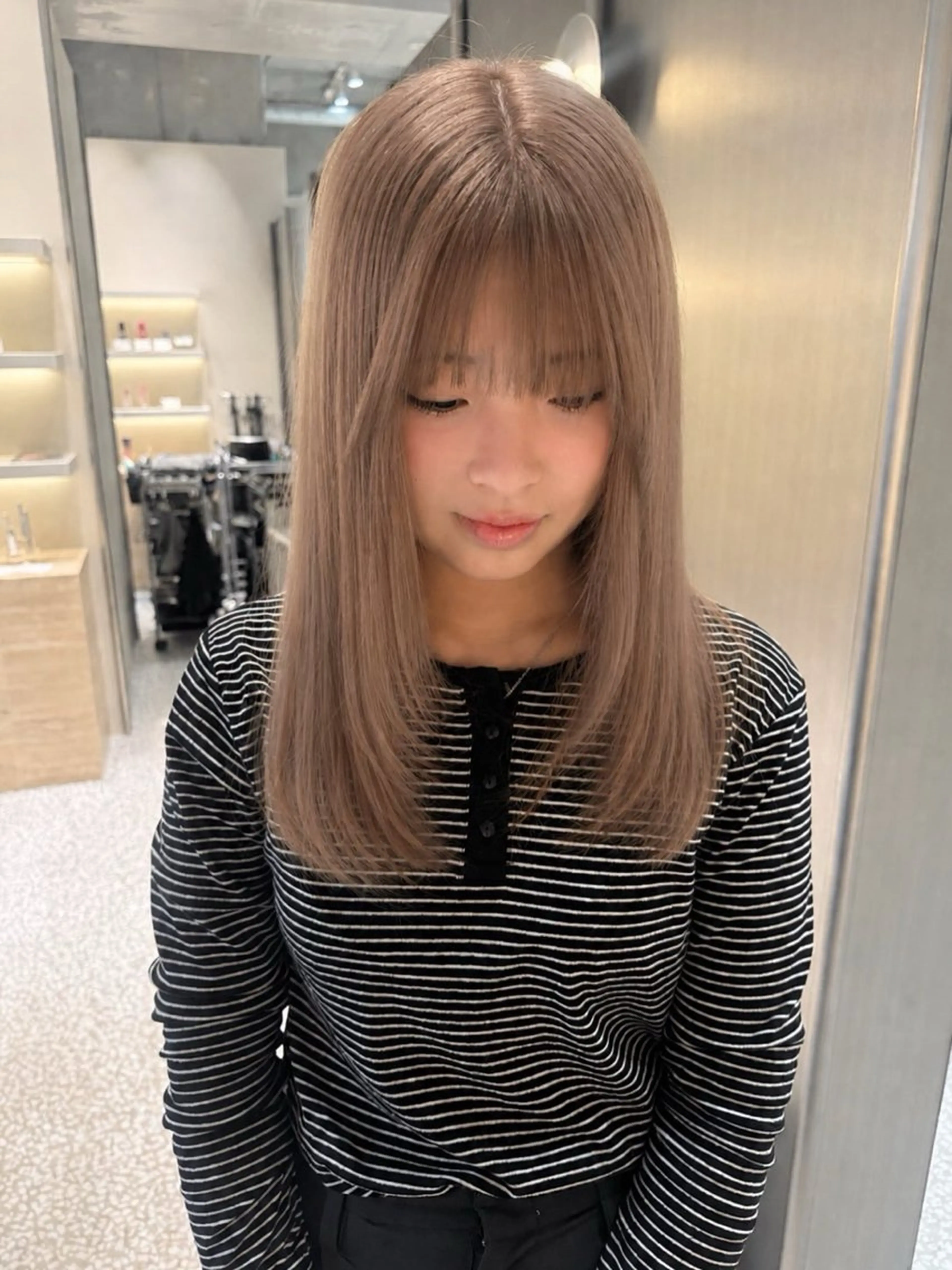 セミロング カラー カット ヘアカラー トリートメント ハイトーン🦢 Natsumiのヘアスタイル