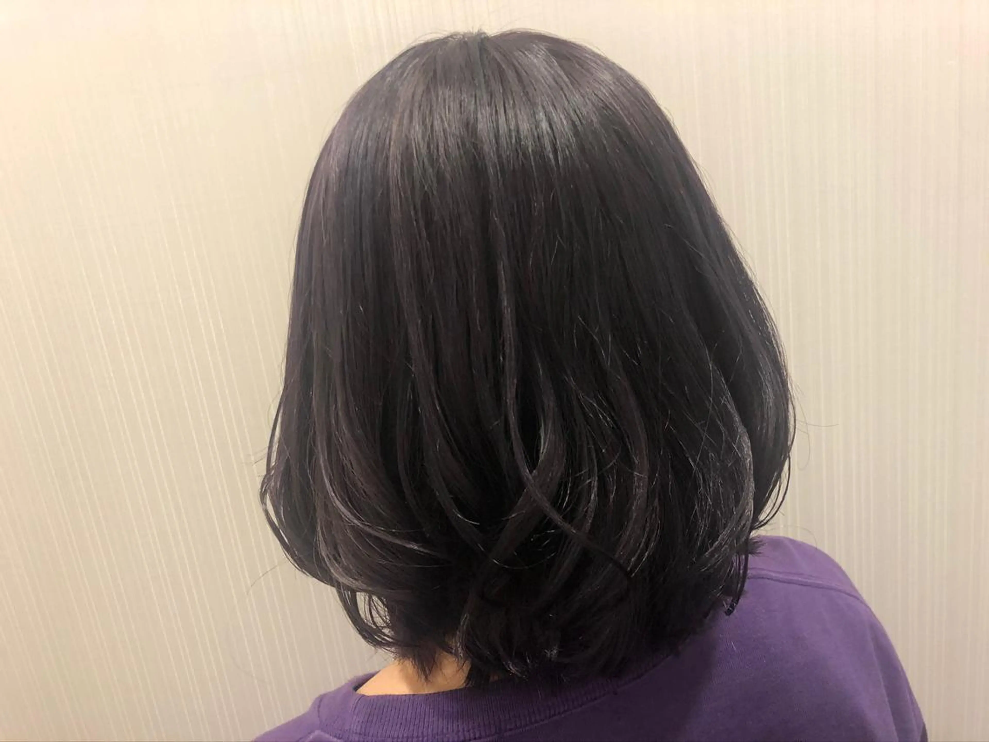 ミディアム カラー ハイライトカラー ラベンダーカラー ハイライト 小森谷 亮太のヘアスタイル