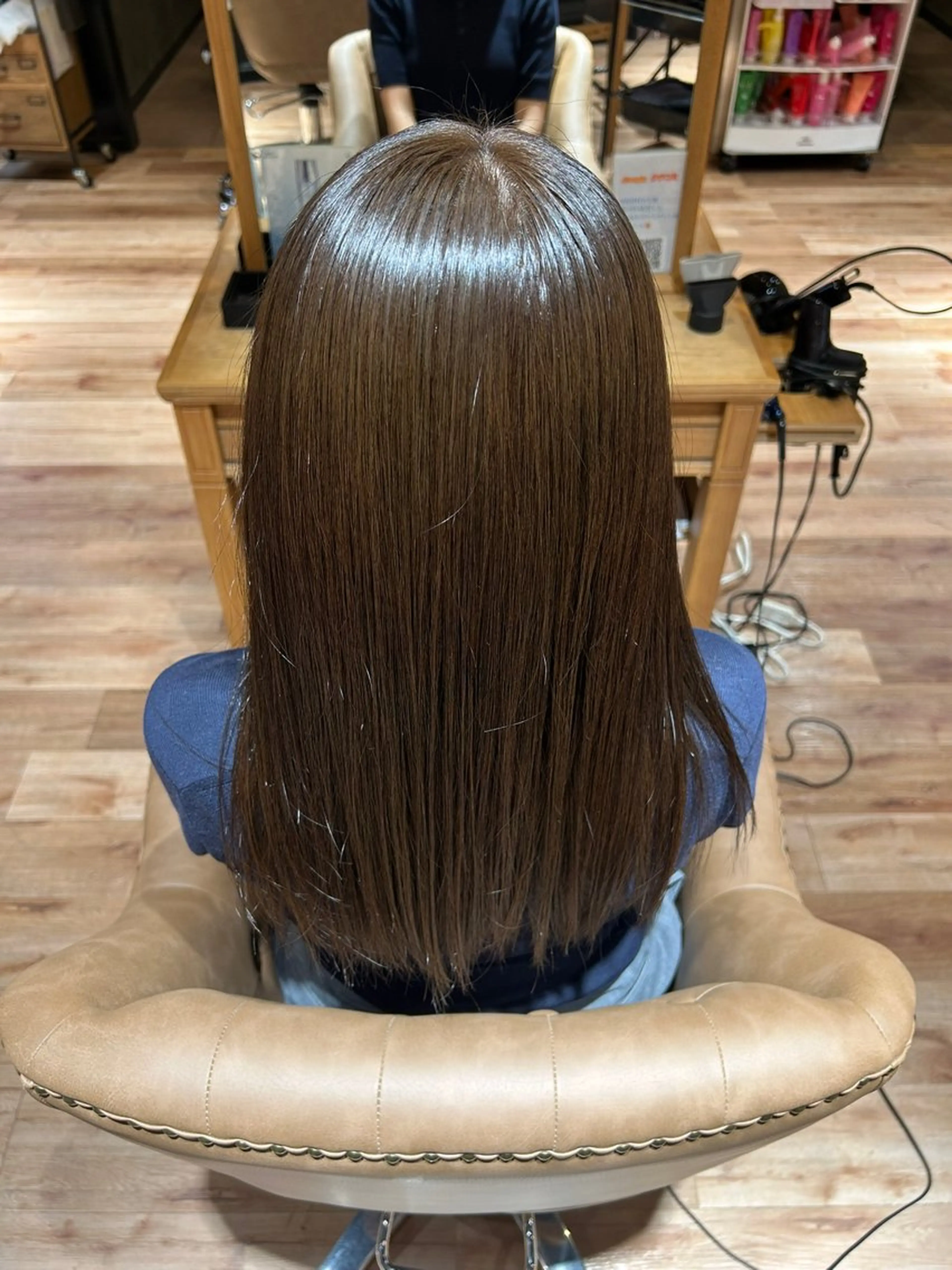 セミロング ヘアカラー 高口 小春のヘアスタイル