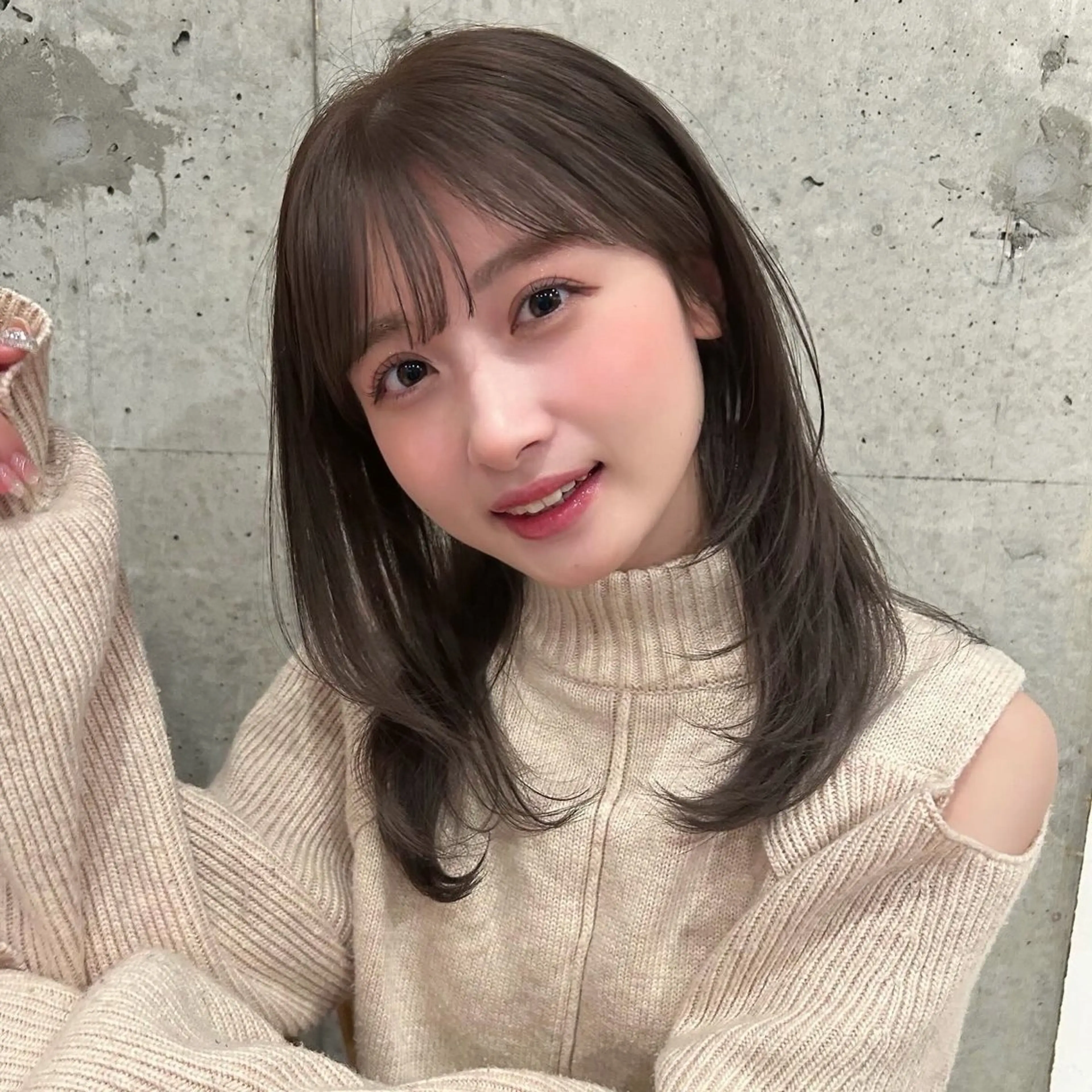 カラー グレージュ 🌸透明感/レイヤー / 栗林 彩🌸のヘアスタイル