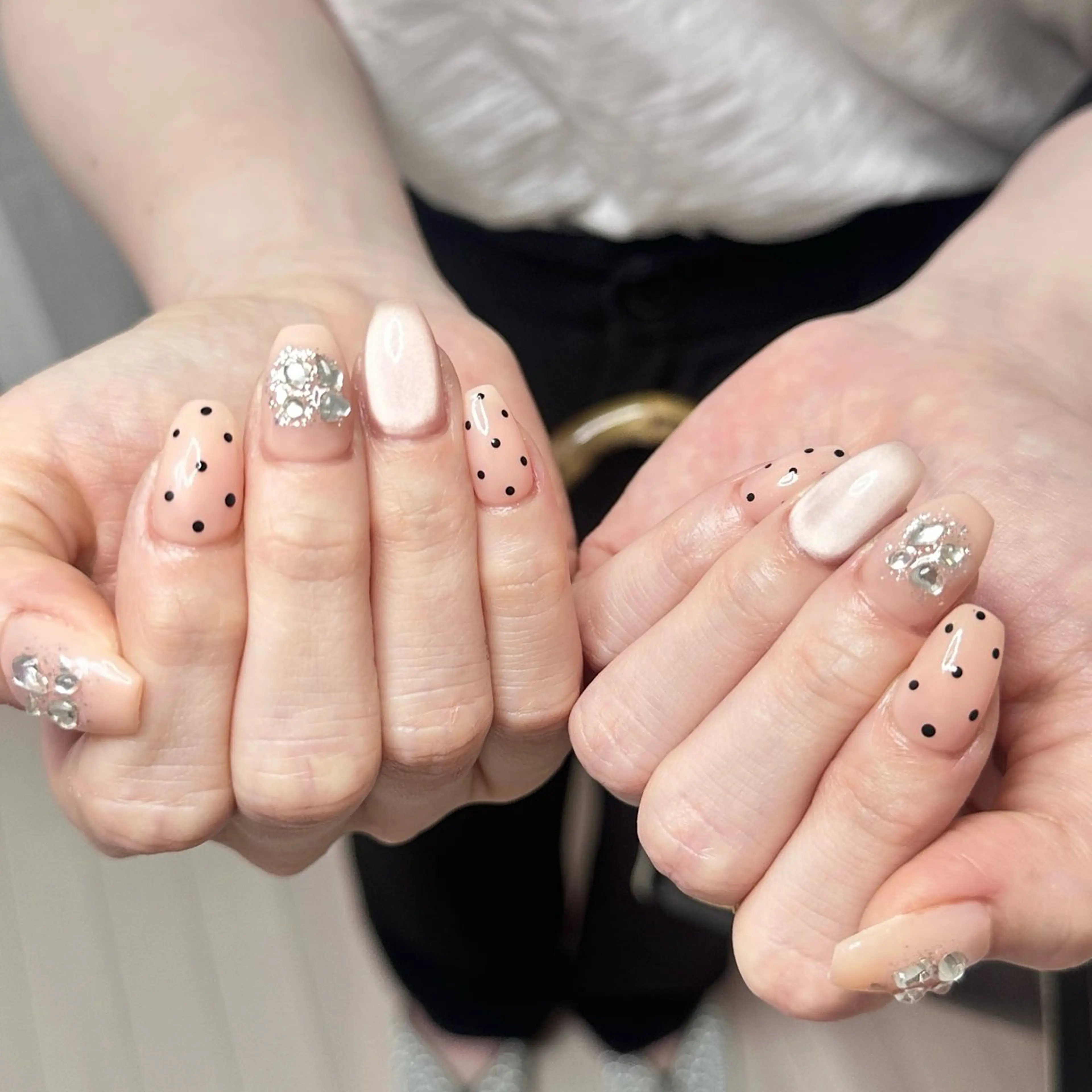 ネイル アートネイル オーロラネイル チークネイル フレンチネイル ガラスフレンチ 🎀YooLi Nail salonのネイルデザイン