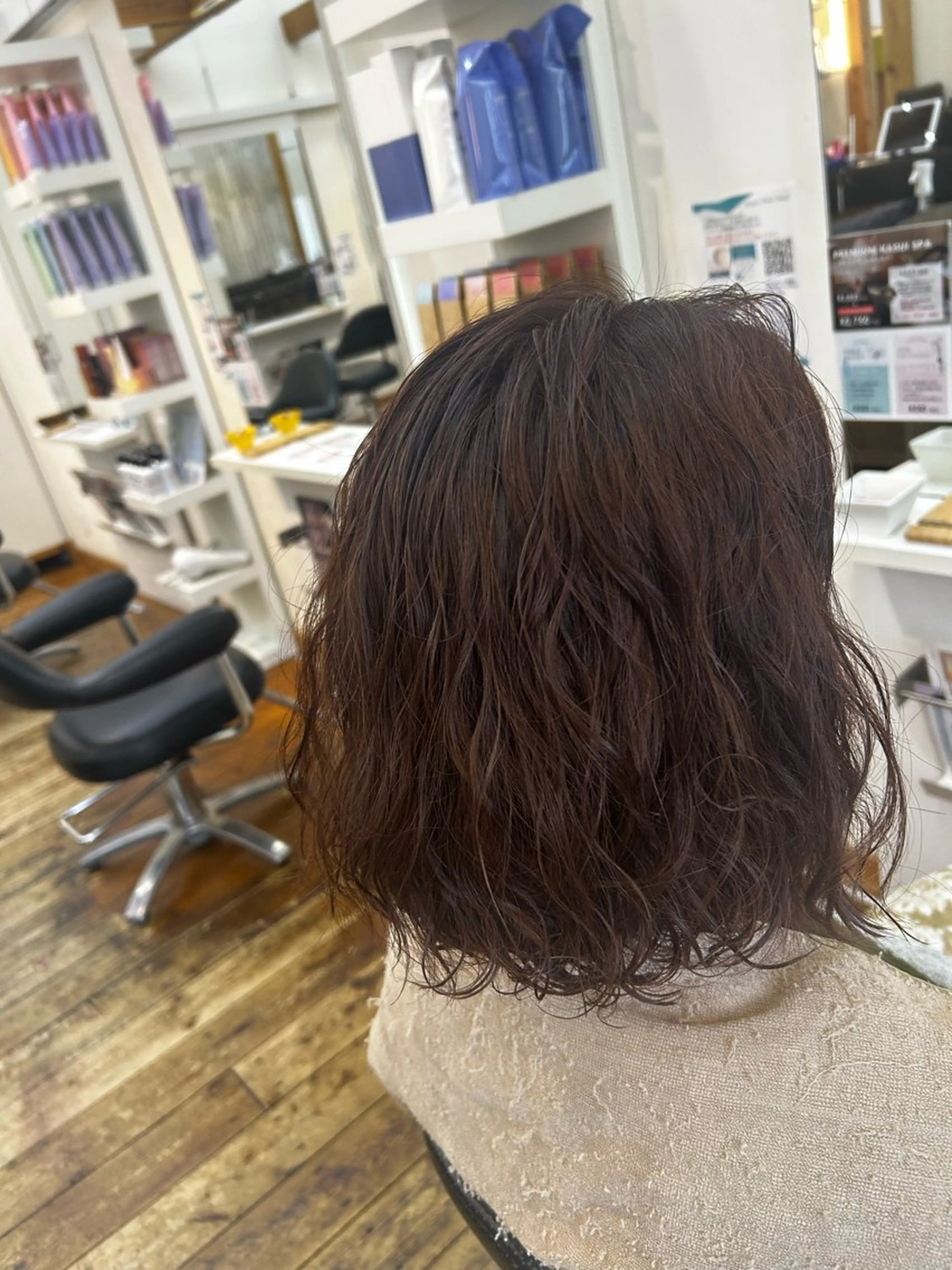ミディアム 高野 かおりのヘアスタイル