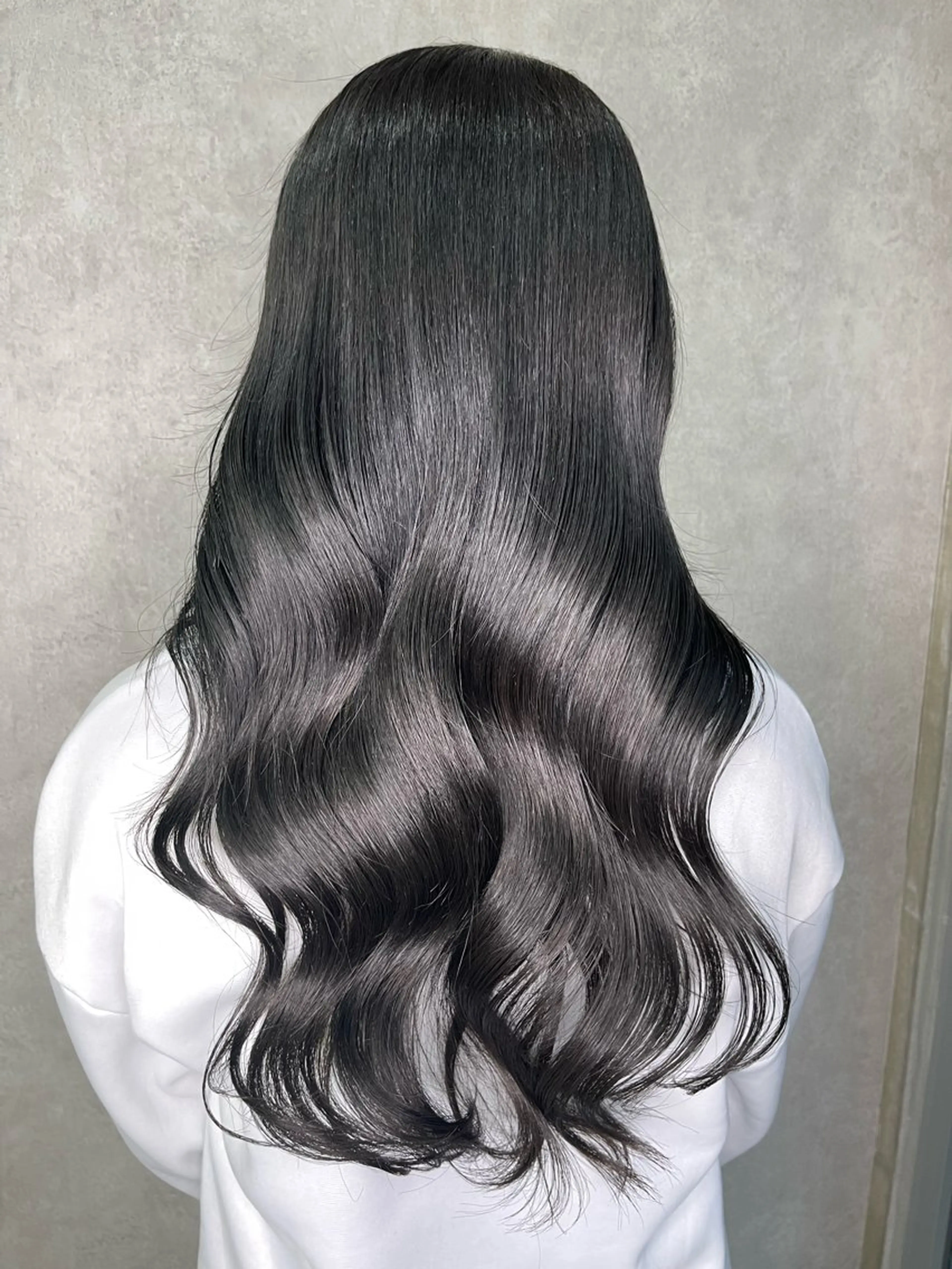 ロング カラー ミルクティー・ピンク 甘モテカラー/emaのヘアスタイル